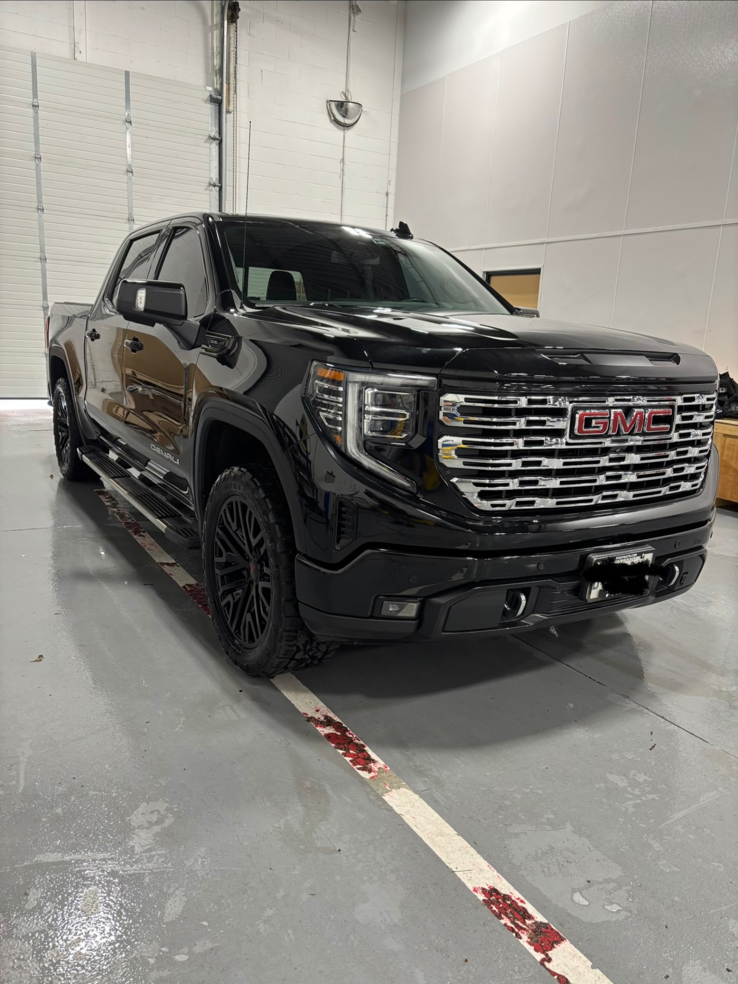 Photo 3 from auction – 2023 GMC SIERRA 1500 DENALI with VIN 3GTUUGED1PG243249