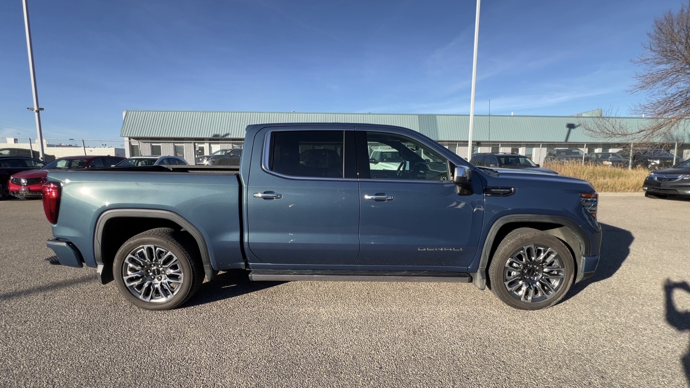 Снимка 3 от търг – 2025 GMC SIERRA 1500 DENALI ULTIMATE с VIN 1GTUUHE80SZ272758
