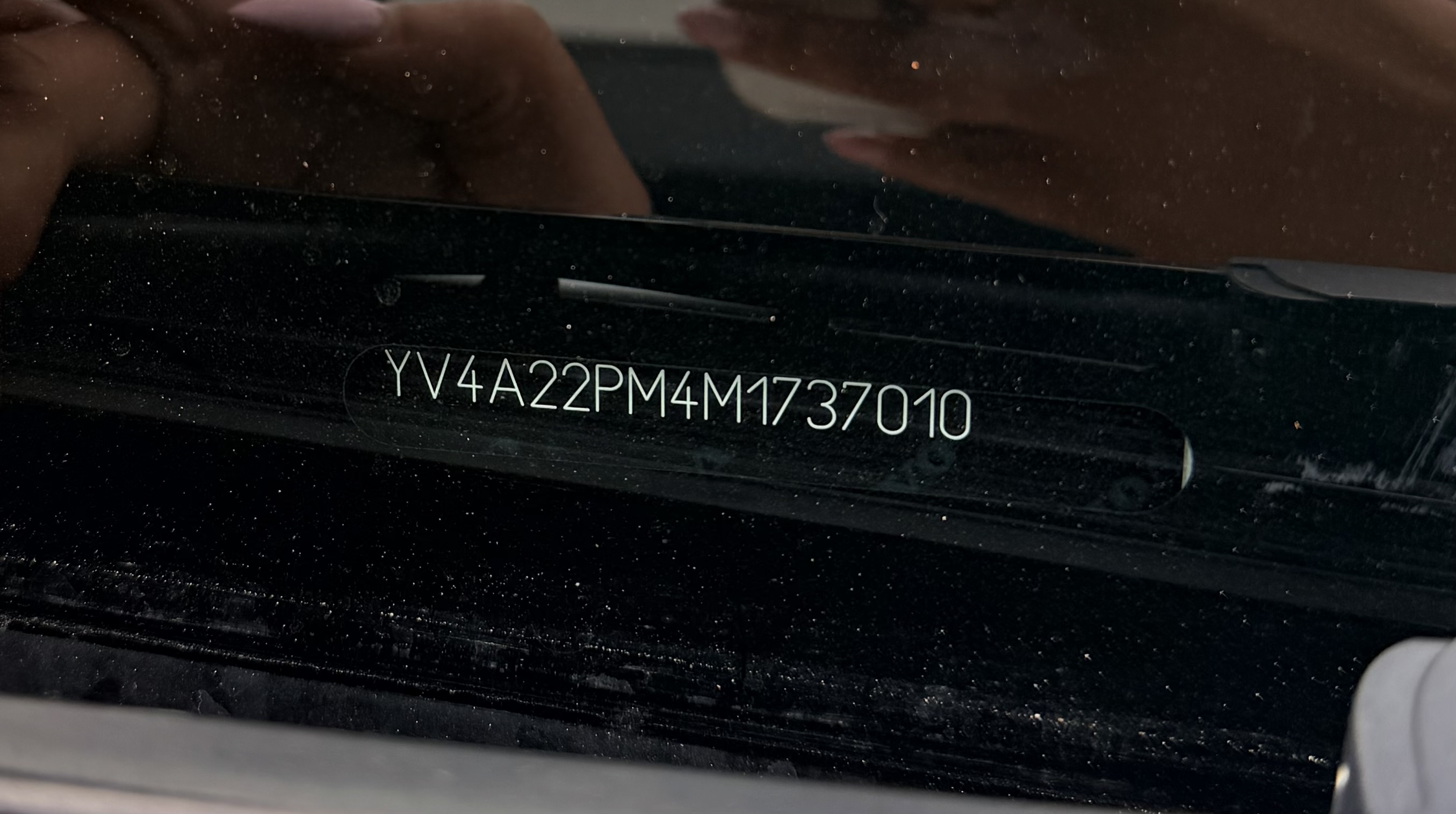 Photo 10 from auction – 2021 VOLVO XC90 R-DESIGN with VIN YV4A22PM4M1737010