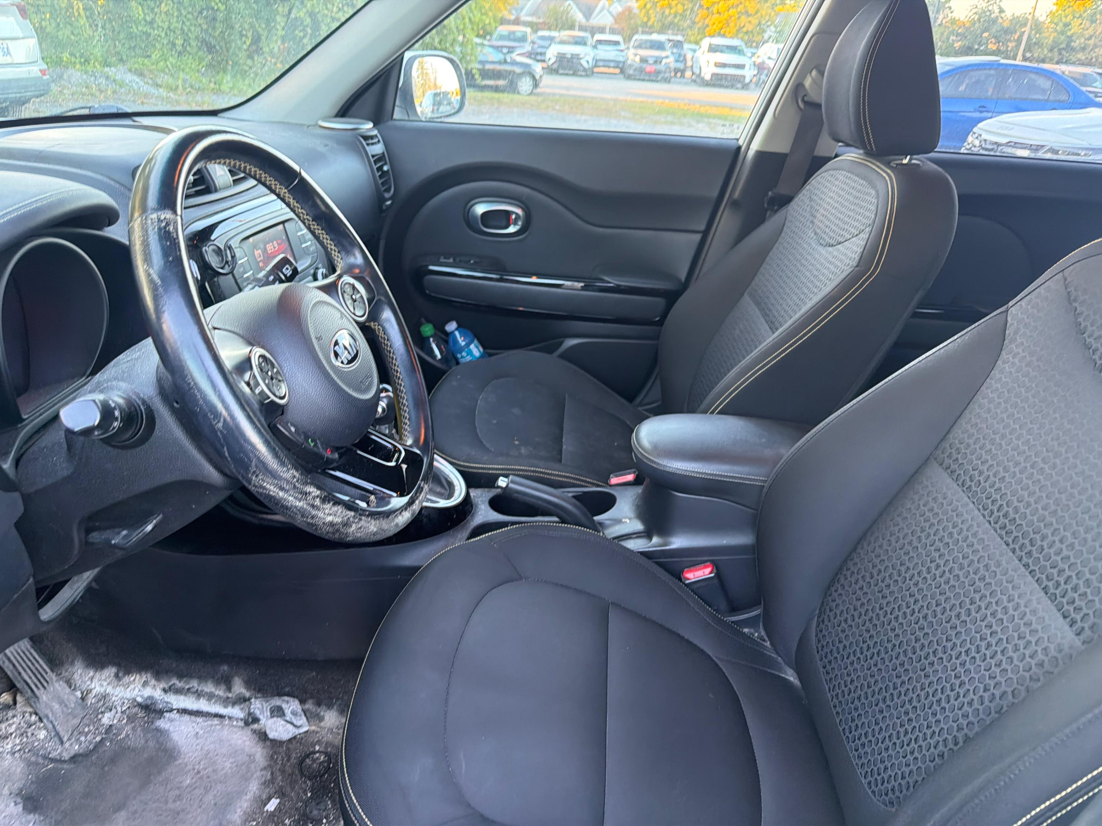 Photo 5 from auction – 2014 KIA SOUL 5DR WGN AUTO with VIN KNDJP3A5XE7110130
