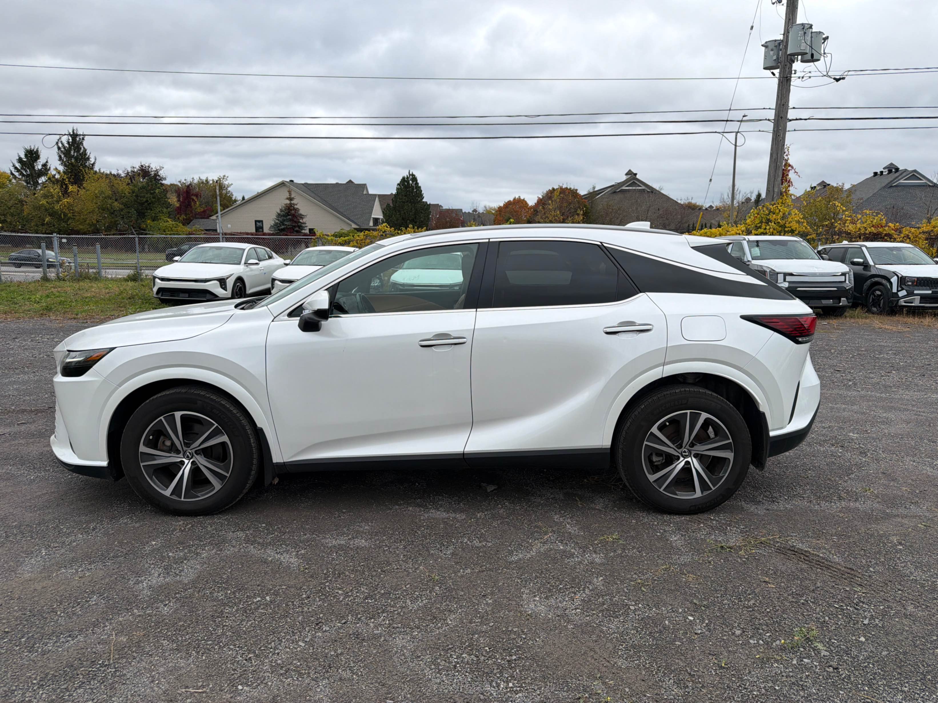 Photo 2 from auction – 2023 LEXUS RX RX 350 with VIN 2T2BAMCA2PC007688