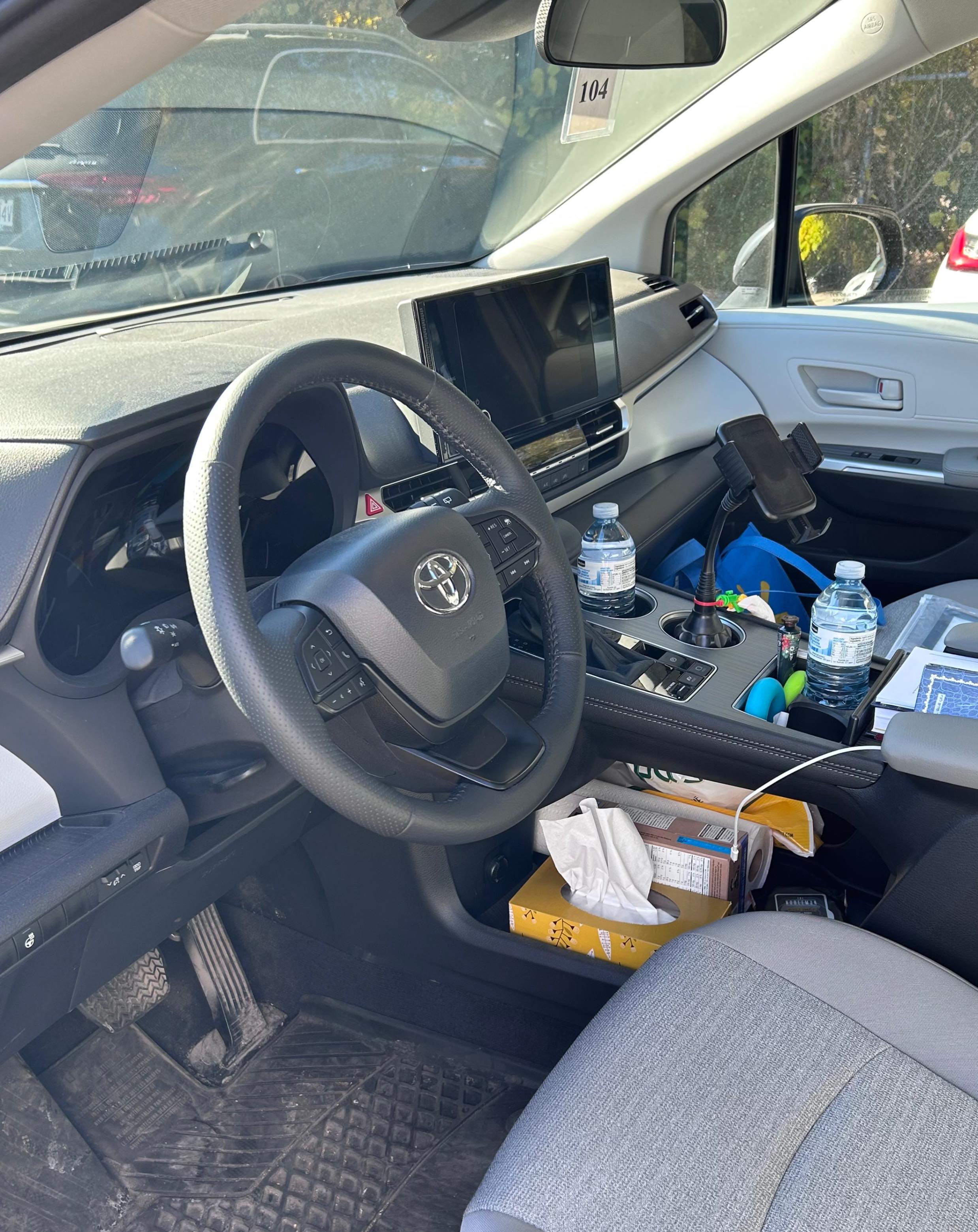 Снимка 5 от търг – 2025 TOYOTA SIENNA LE 8-PASSENGER FWD с VIN 5TDGRKEC6SS280445