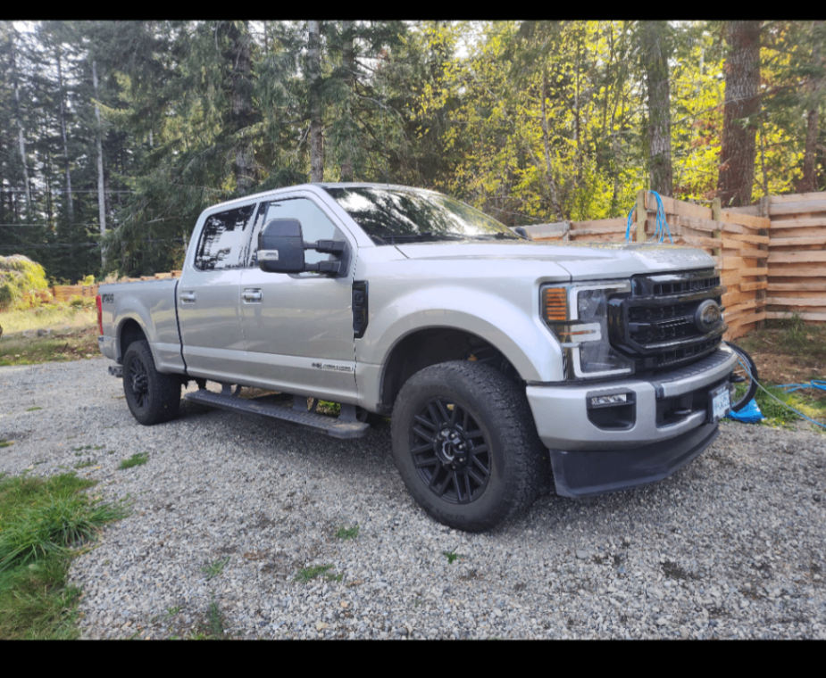 FORD SUPER DUTY F-350 SRW 4WD CREW CAB BOX 2021 с VIN 1FT8W3BT6MED64684 - Снимка от търг