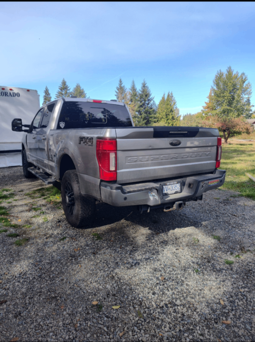 Снимка 4 от търг – 2021 FORD SUPER DUTY F-350 SRW 4WD CREW CAB BOX с VIN 1FT8W3BT6MED64684