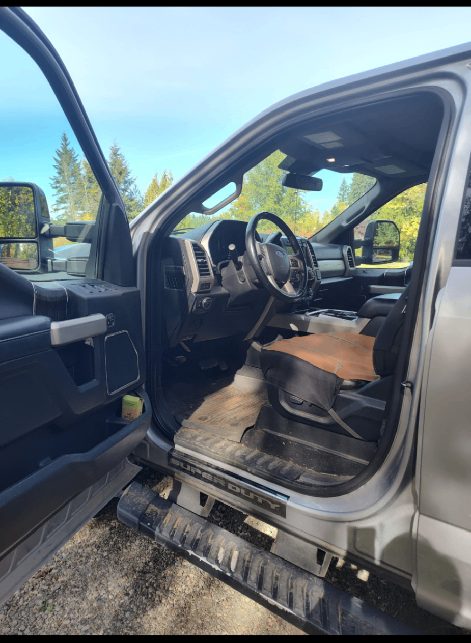 Снимка 5 от търг – 2021 FORD SUPER DUTY F-350 SRW 4WD CREW CAB BOX с VIN 1FT8W3BT6MED64684