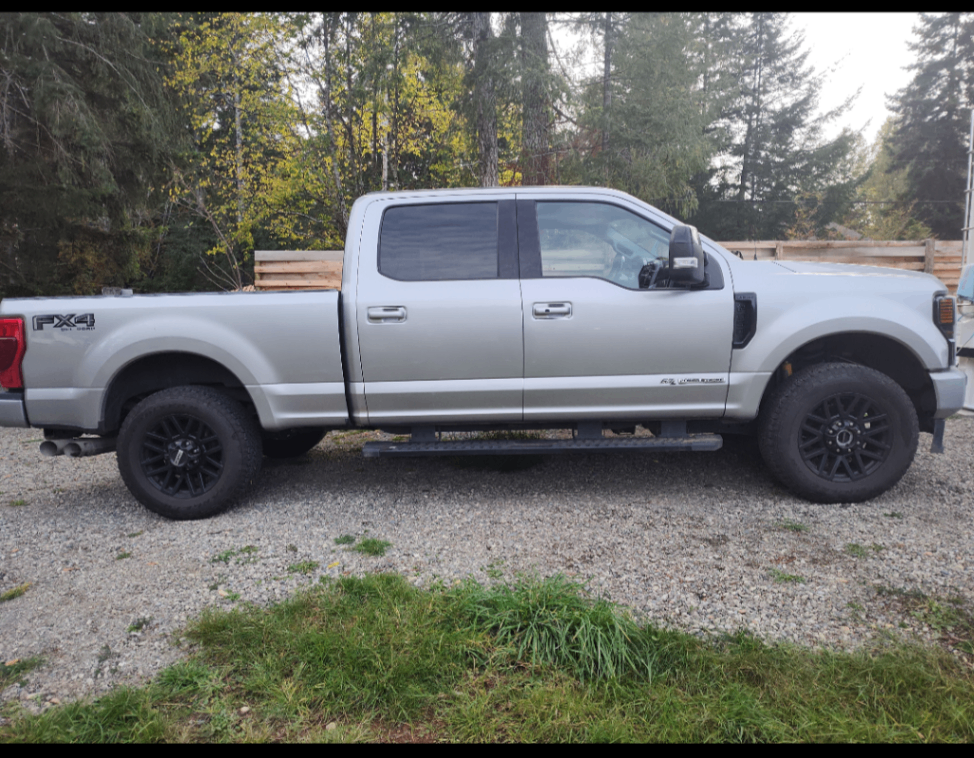 Снимка 3 от търг – 2021 FORD SUPER DUTY F-350 SRW 4WD CREW CAB BOX с VIN 1FT8W3BT6MED64684