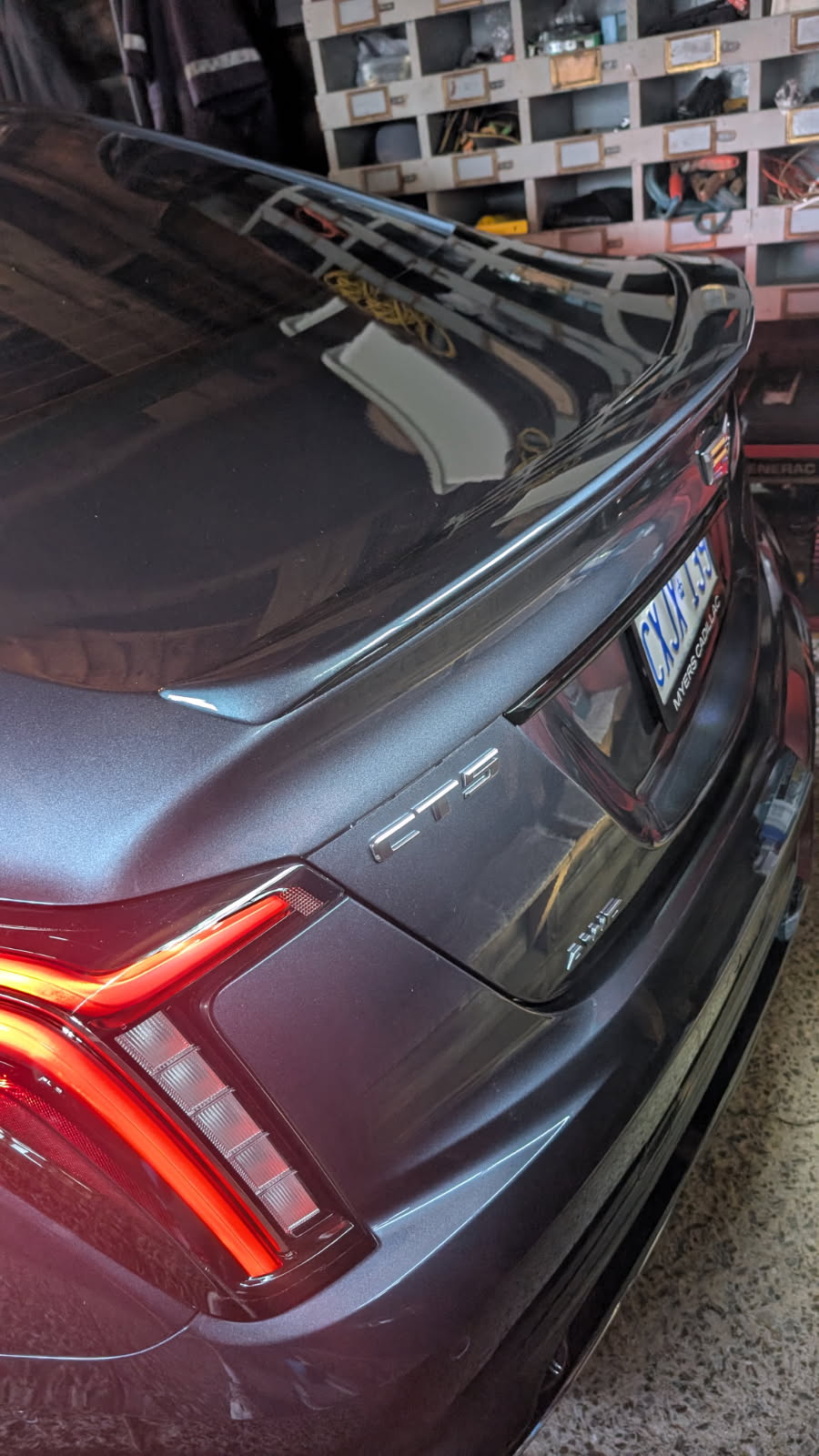Снимка 12 от търг – 2026 CADILLAC CT5-V 4DR SDN с VIN 1G6DV5RW5T0107768