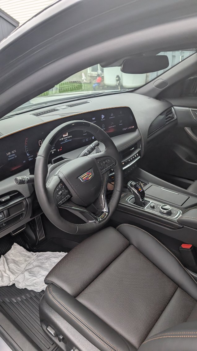 Снимка 14 от търг – 2026 CADILLAC CT5-V 4DR SDN с VIN 1G6DV5RW5T0107768