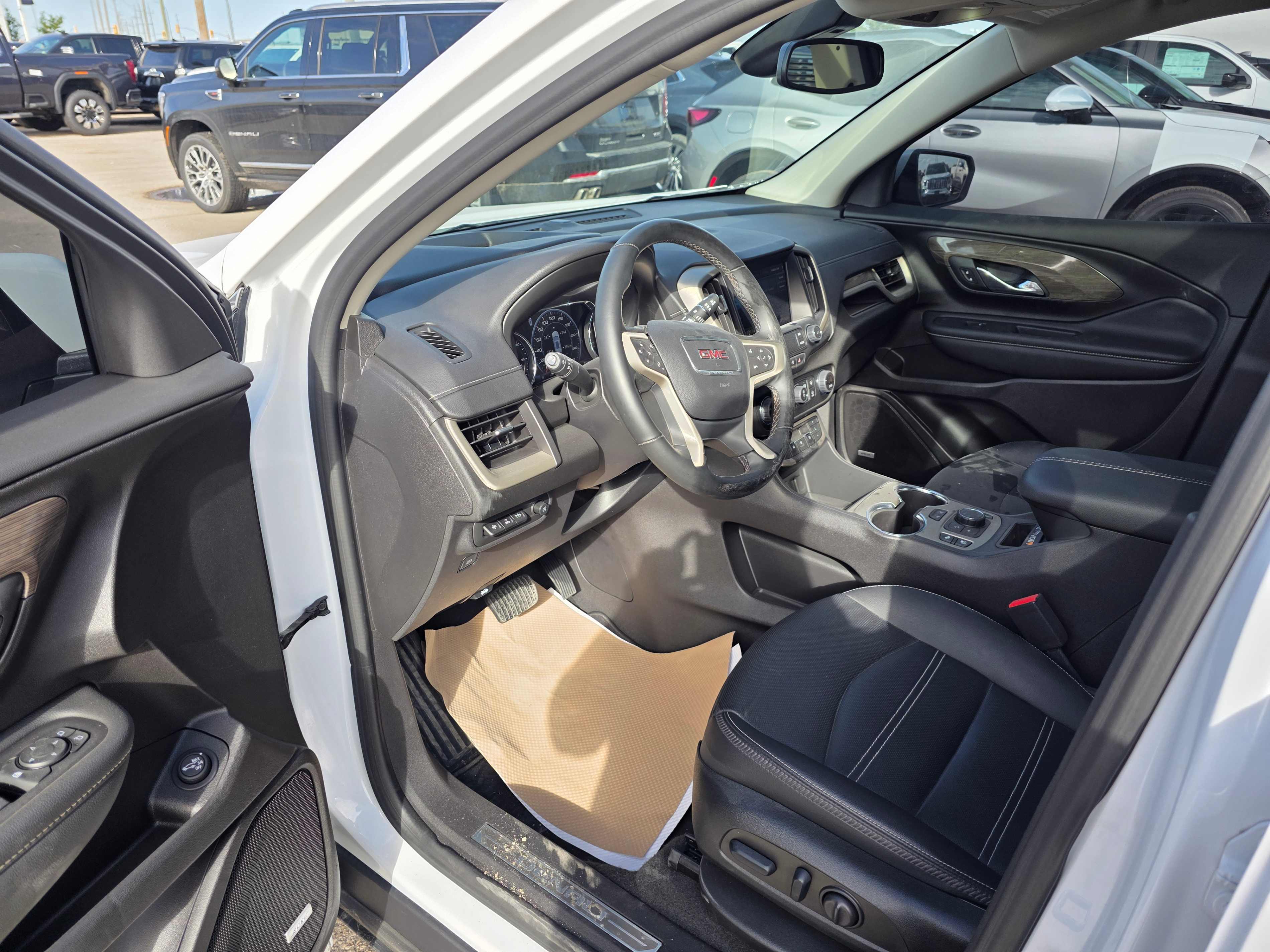 Photo 5 from auction – 2024 GMC TERRAIN DENALI with VIN 3GKALXEG9RL190119