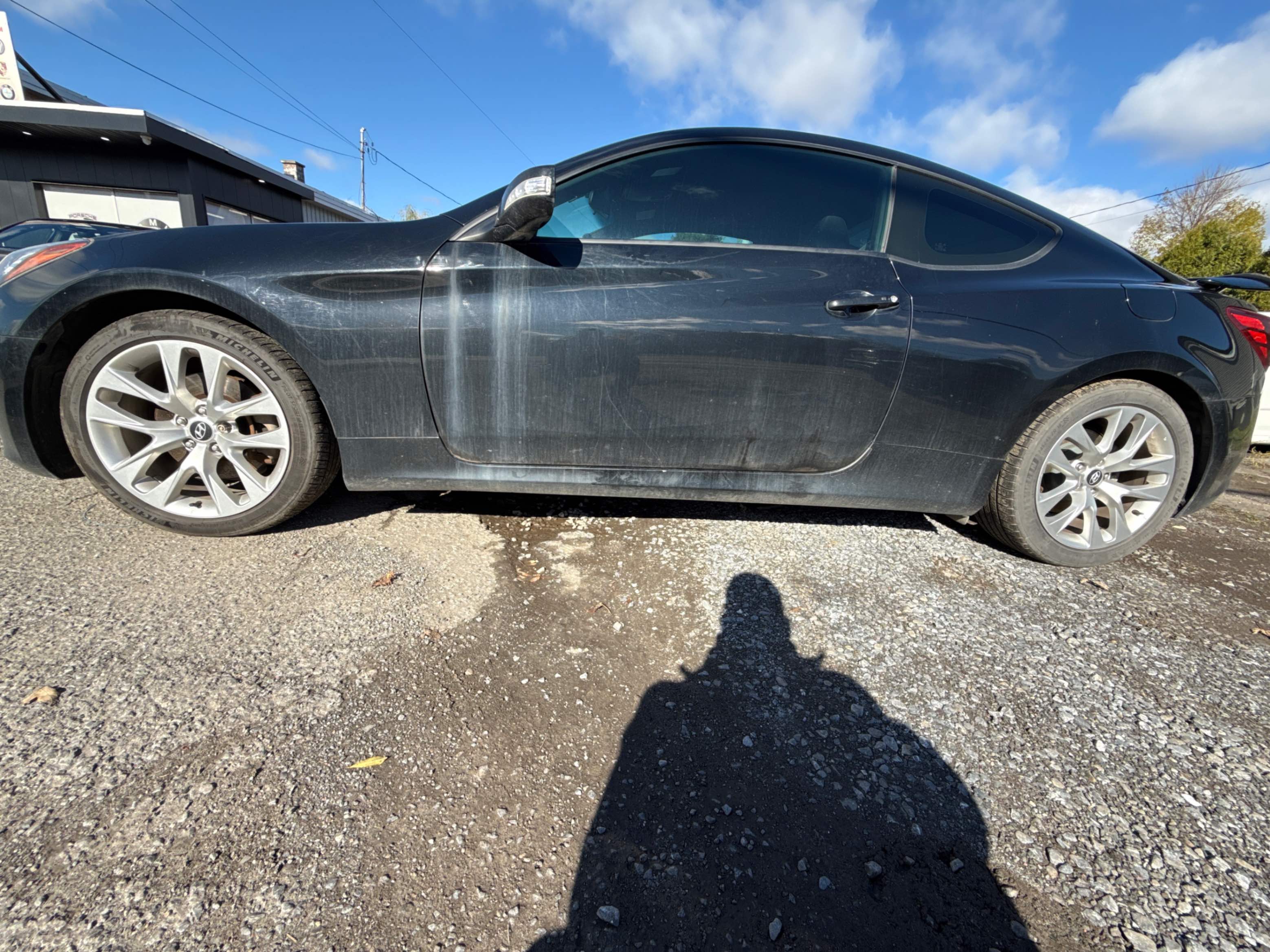 Снимка 2 от търг – 2016 HYUNDAI GENESIS COUPE PREMIUM с VIN KMHHT6KJ0GU131429