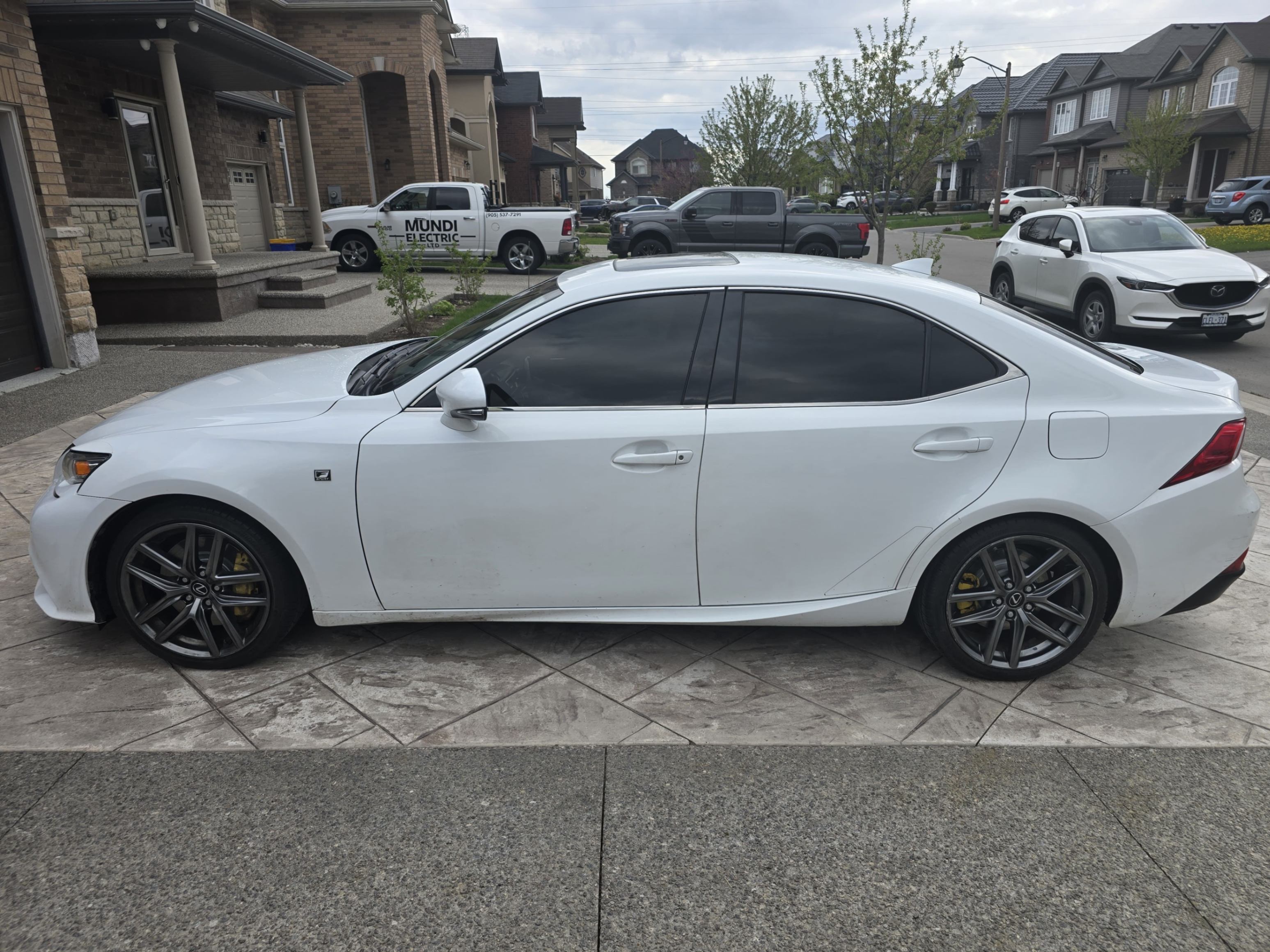 Photo 2 from auction – 2016 LEXUS IS 300 4DR SDN AWD with VIN JTHCM1D22G5002153