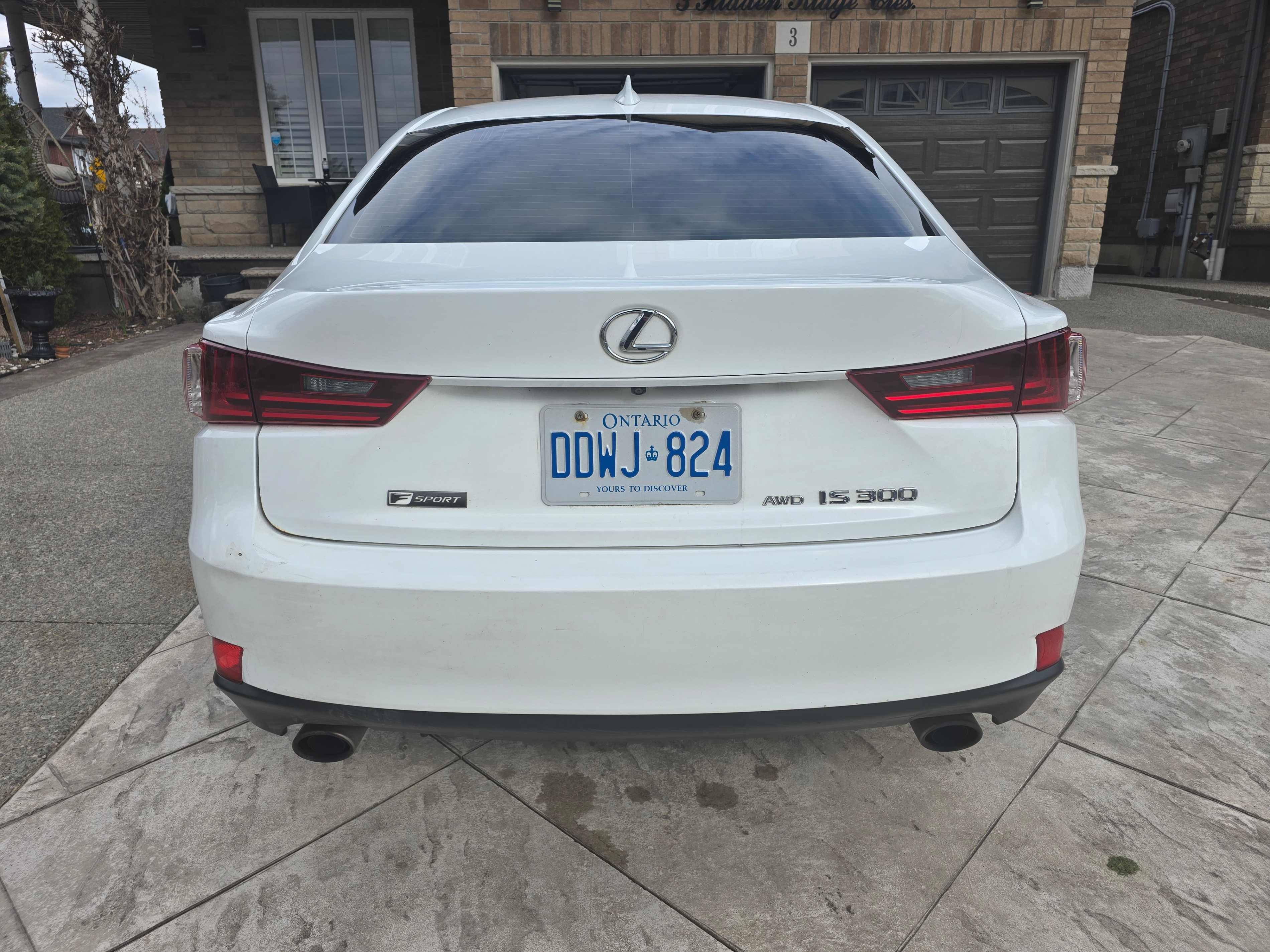 Photo 4 from auction – 2016 LEXUS IS 300 4DR SDN AWD with VIN JTHCM1D22G5002153