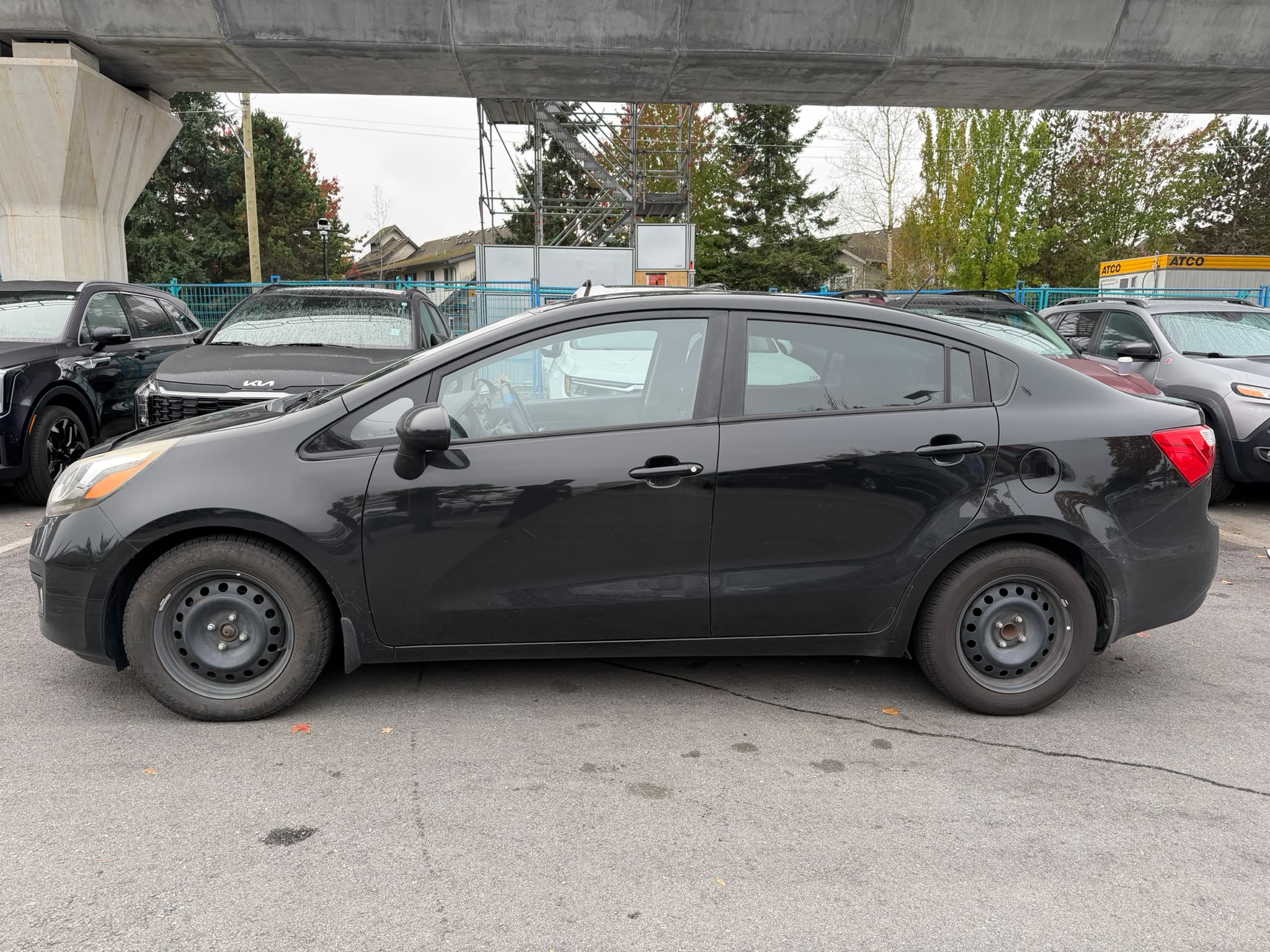 Фото 2 с аукциона – 2013 KIA RIO 4DR SDN с VIN KNADM4A37D6283664