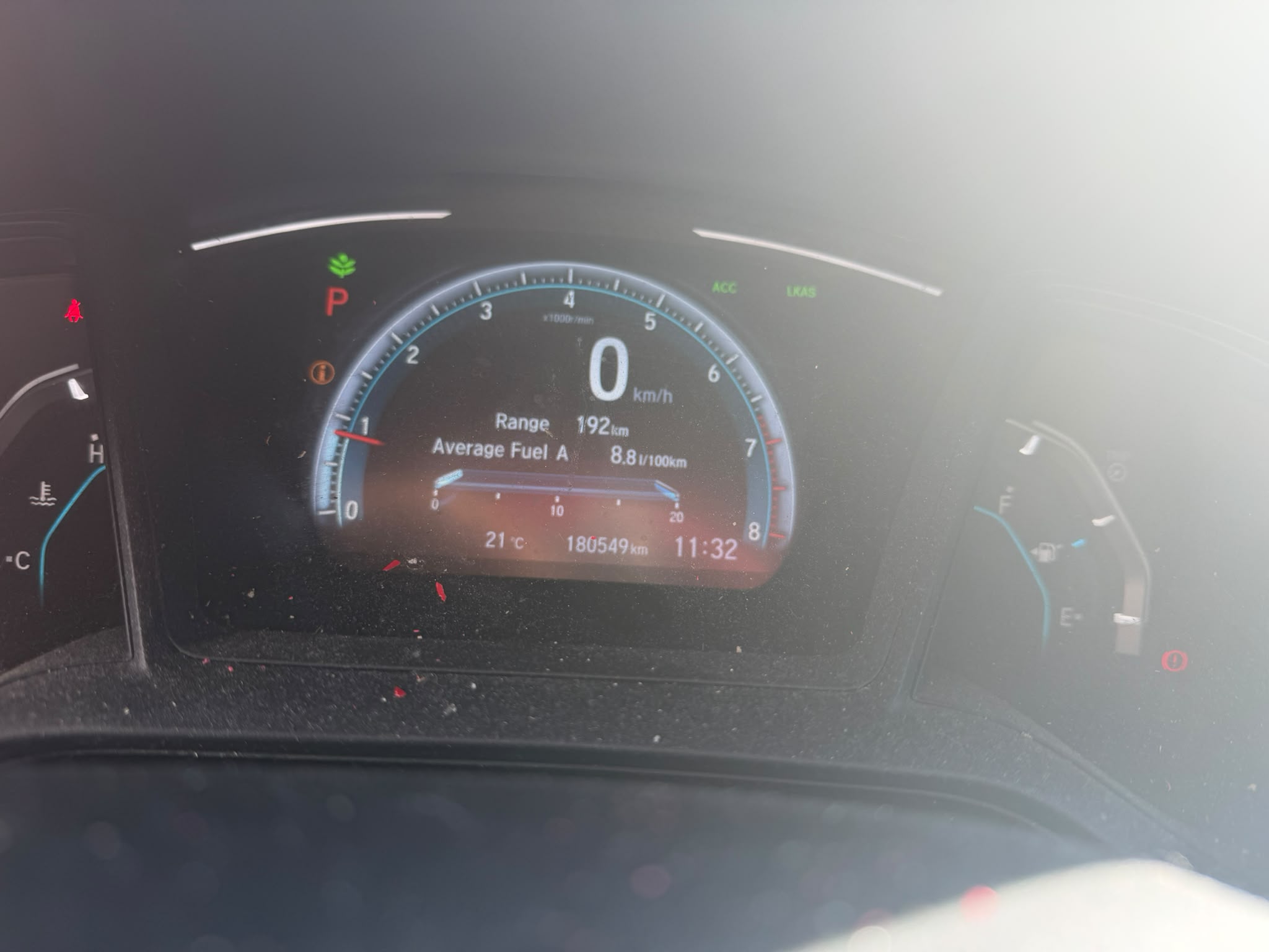Снимка 8 от търг – 2017 HONDA CIVIC SEDAN LX с VIN 2HGFC2F62HH006240