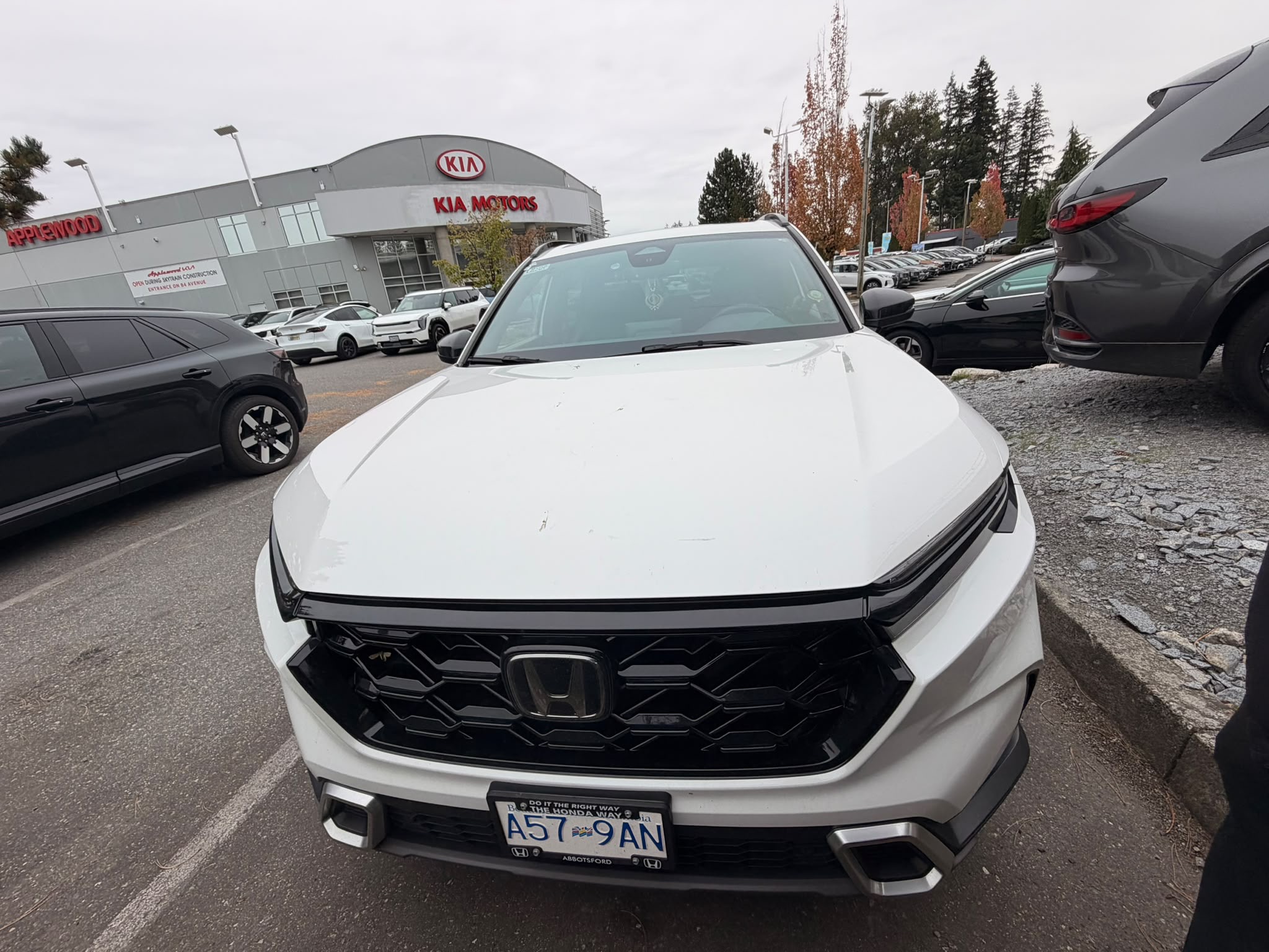 Снимка 6 от търг – 2024 HONDA CR-V HYBRID TOURING с VIN 2HKRS6H98RH208621
