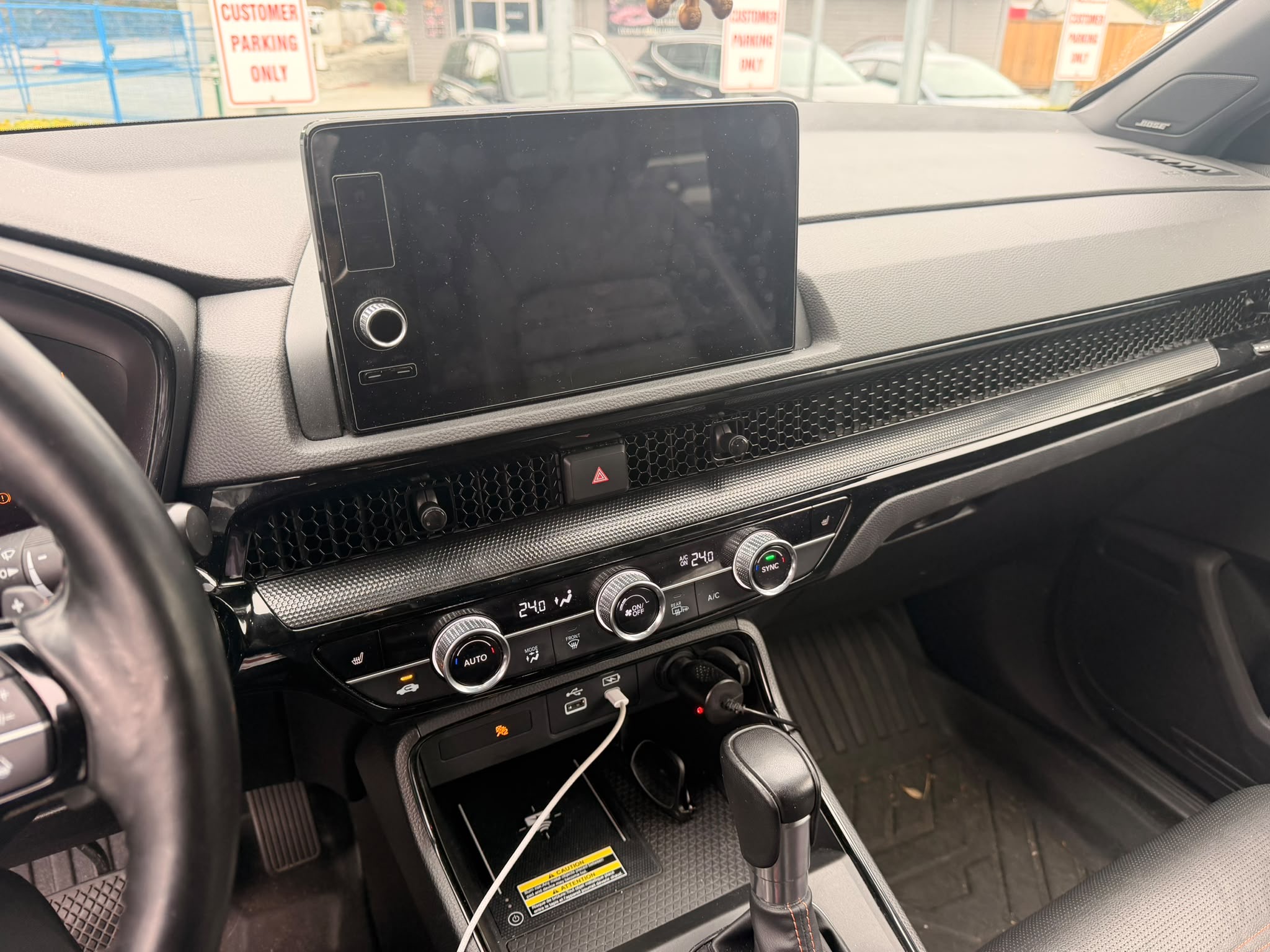 Снимка 9 от търг – 2024 HONDA CR-V HYBRID TOURING с VIN 2HKRS6H98RH208621