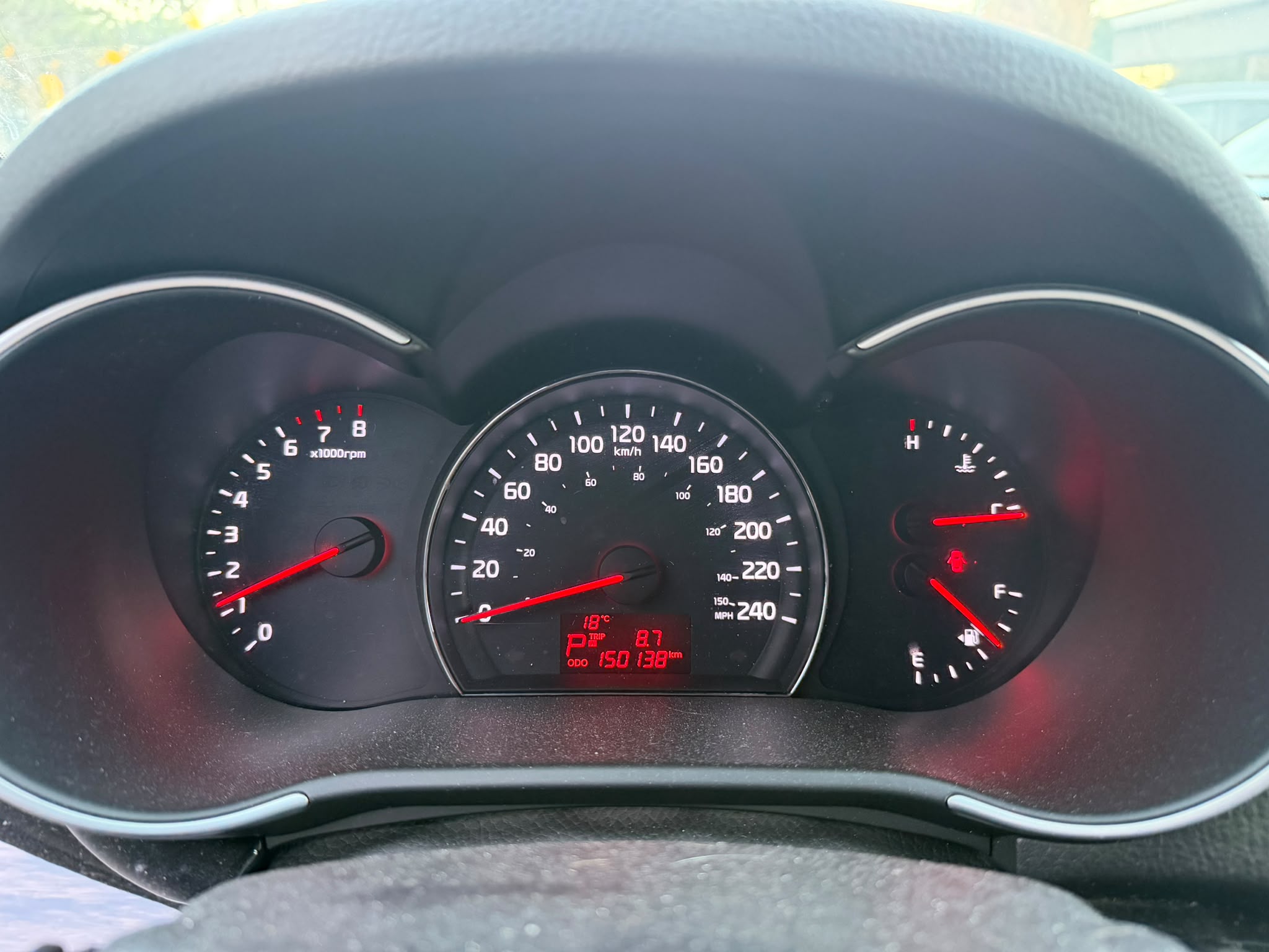 Снимка 15 от търг – 2015 KIA SORENTO LX с VIN 5XYKT3A64FG589111