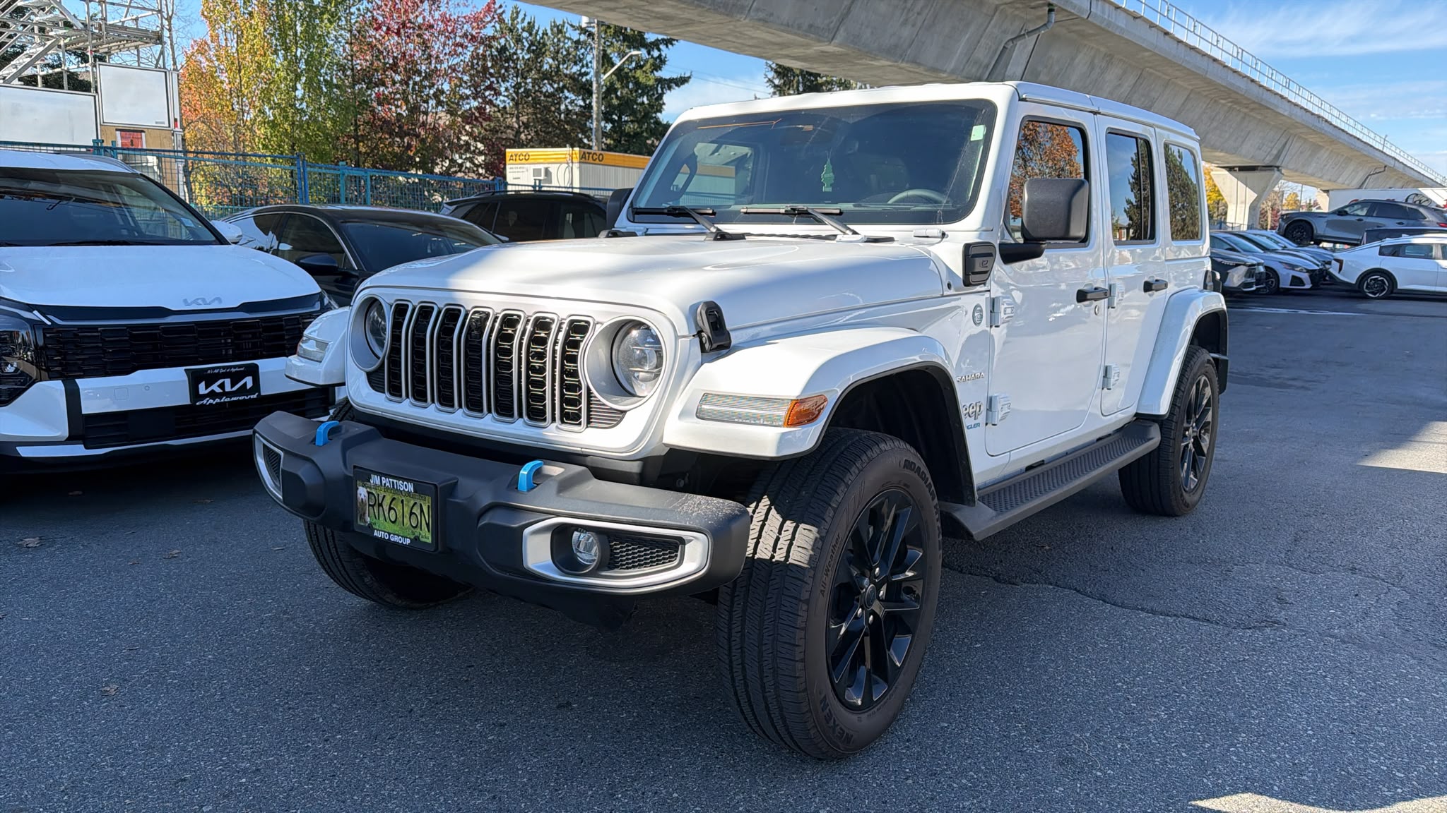 JEEP WRANGLER 4XE SAHARA 2024 с VIN 1C4RJXP66RW185284 - Снимка от търг