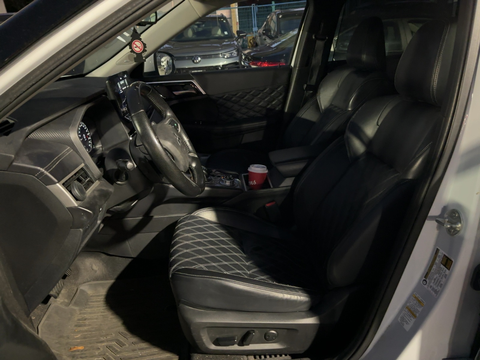 Снимка 5 от търг – 2024 MITSUBISHI OUTLANDER GT с VIN JA4J4WA87RZ620055