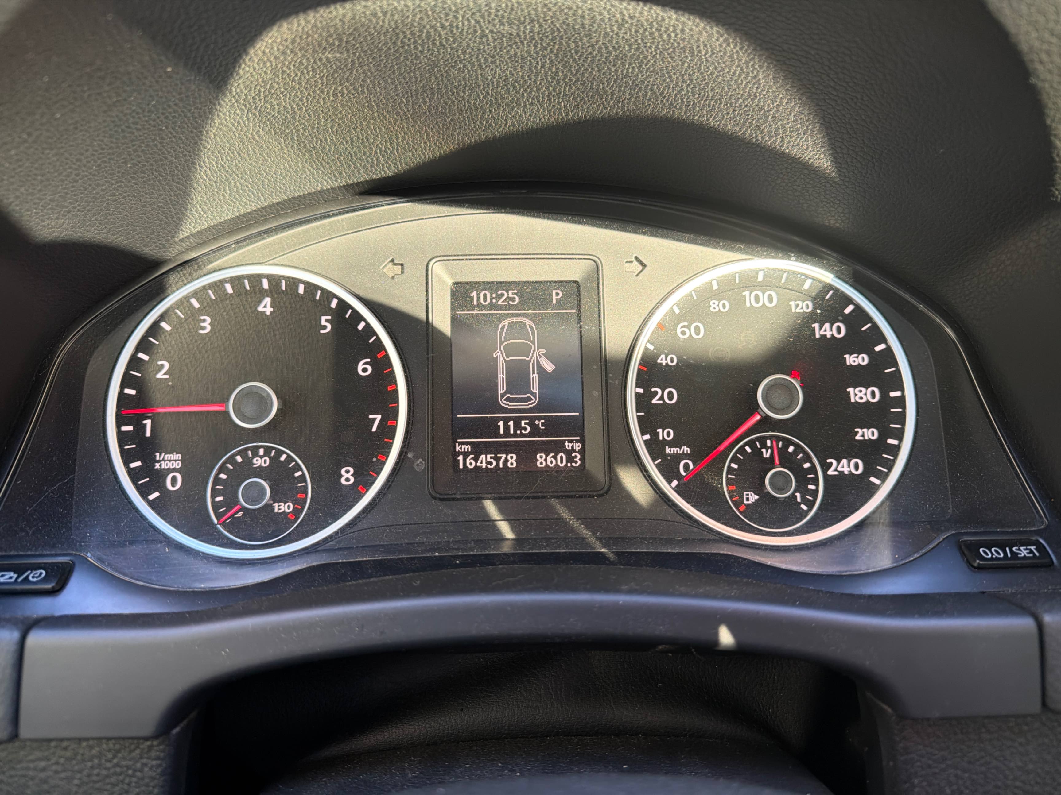 Снимка 8 от търг – 2017 VOLKSWAGEN TIGUAN WOLFSBURG EDITION с VIN WVGNV7AX3HW508060