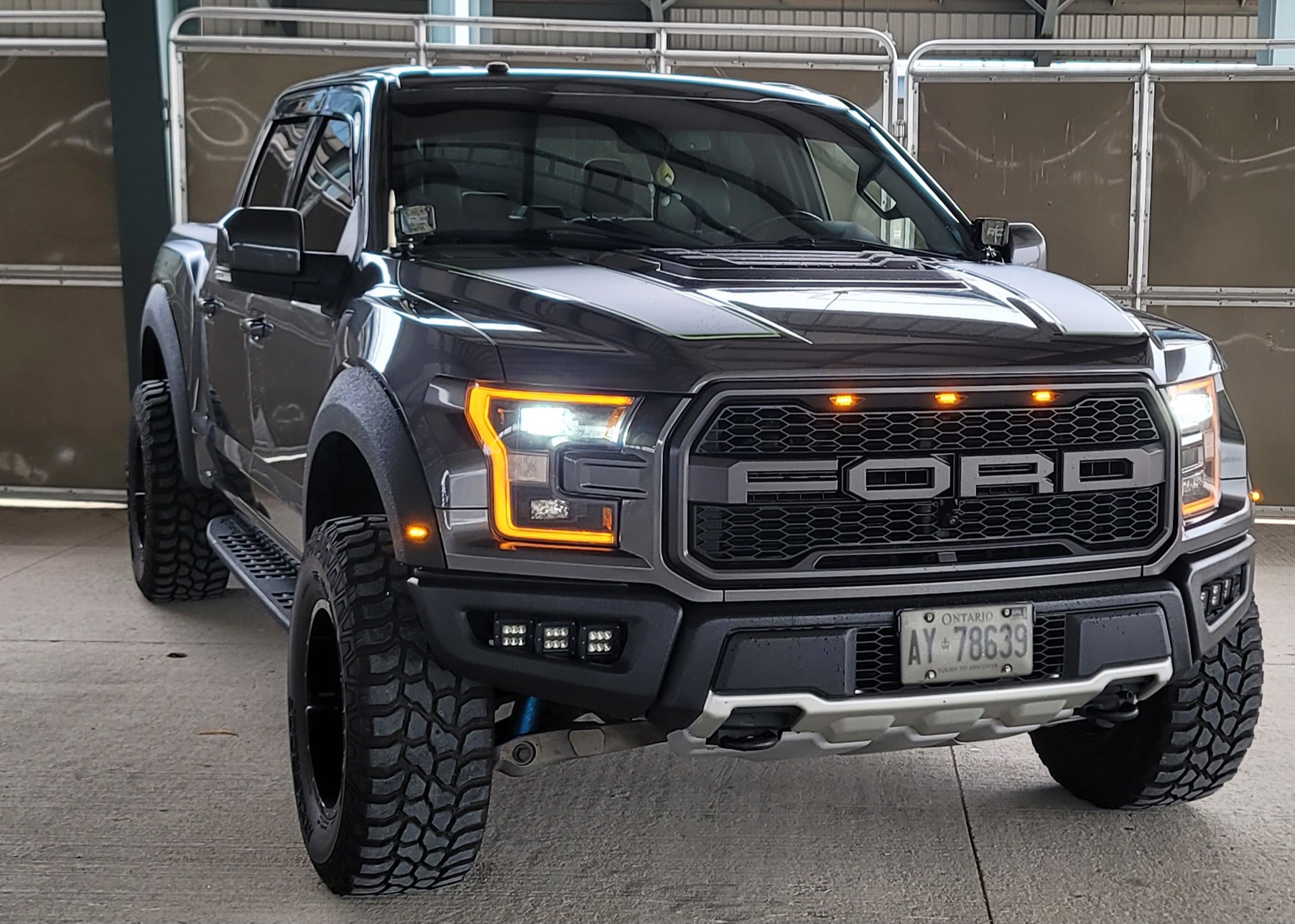 Снимка 4 от търг – 2018 FORD F-150 RAPTOR с VIN 1FTFW1RG6JFA02705