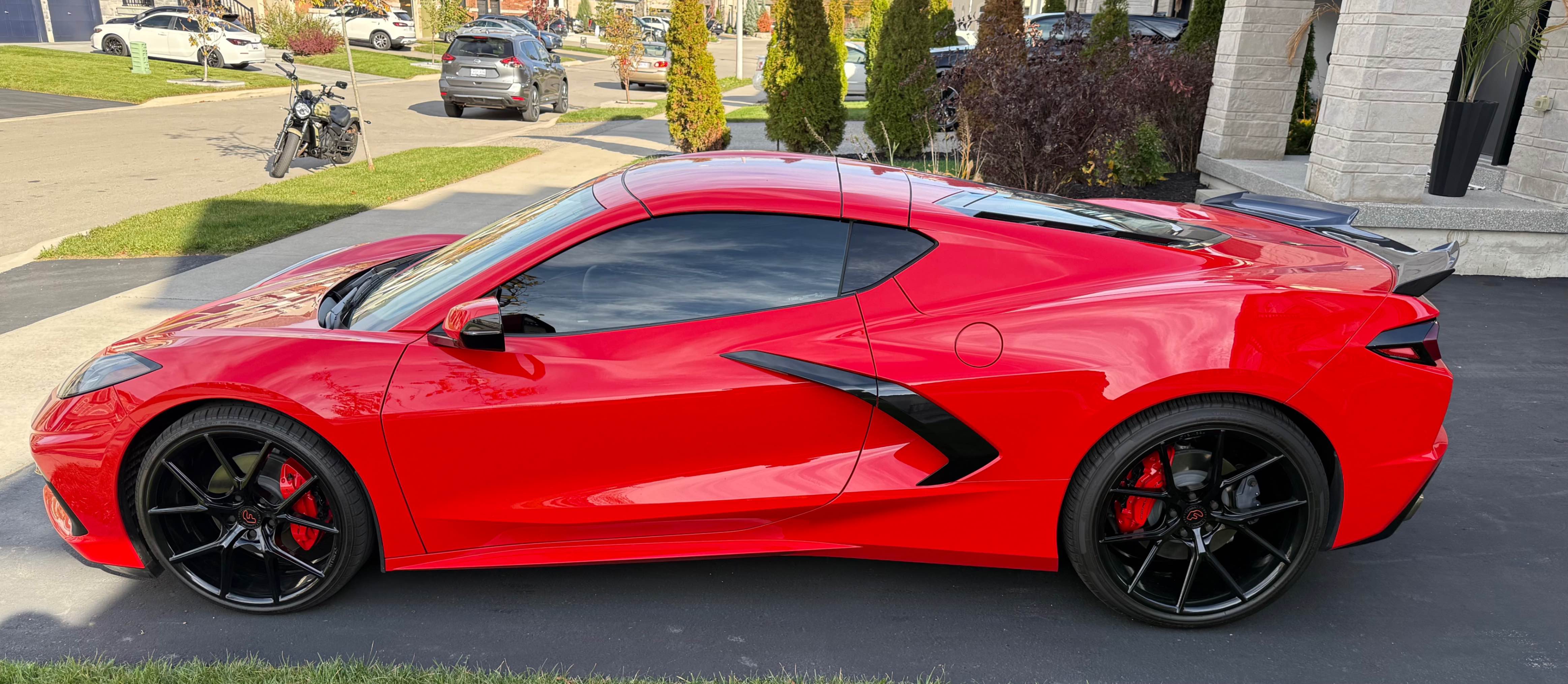 Снимка 2 от търг – 2020 CHEVROLET CORVETTE 1LT с VIN 1G1Y62D41L5106354