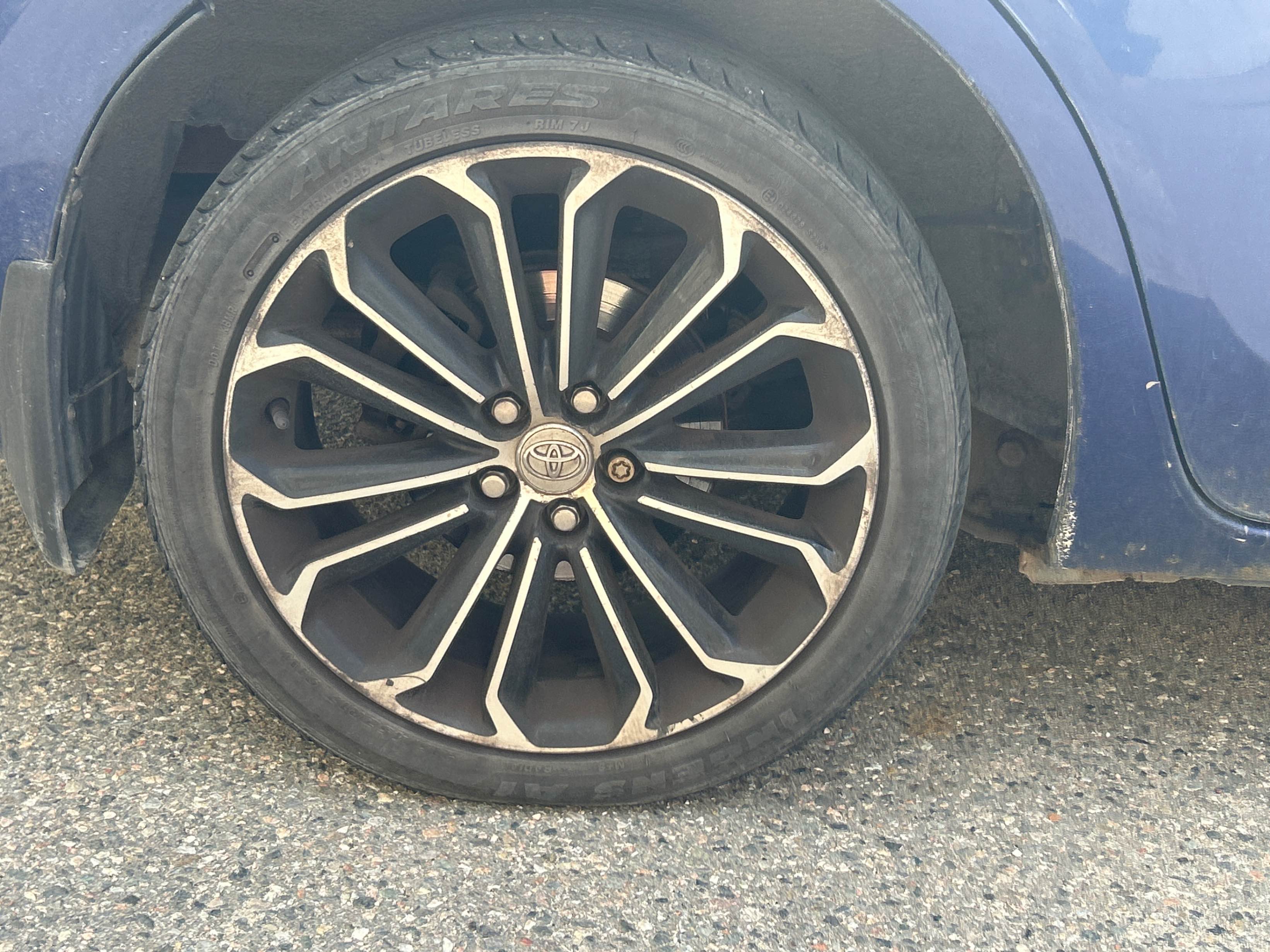 Photo 6 from auction – 2014 TOYOTA COROLLA 4DR SDN with VIN 2T1BURHE8EC066388
