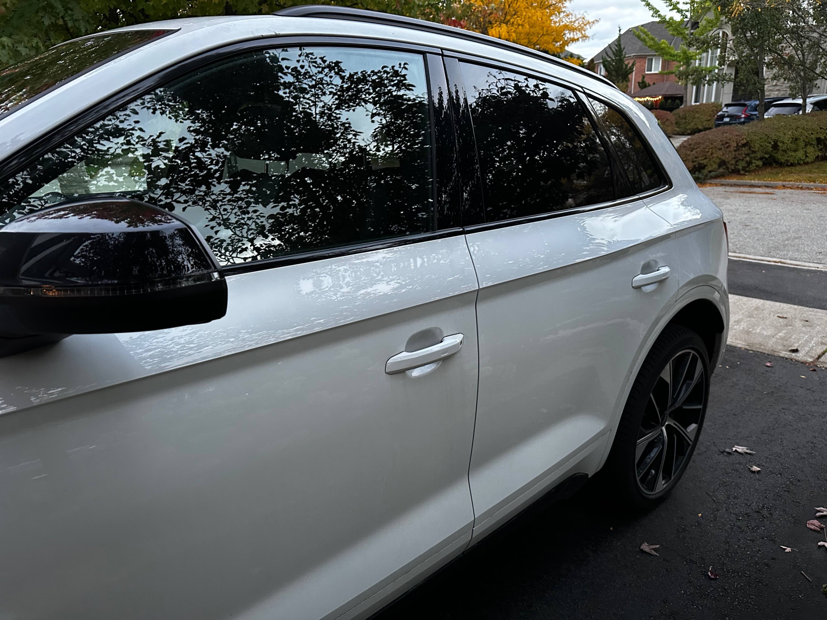 Photo 2 from auction – 2024 AUDI Q5 TECHNIK with VIN WA1FAAFY5R2011355
