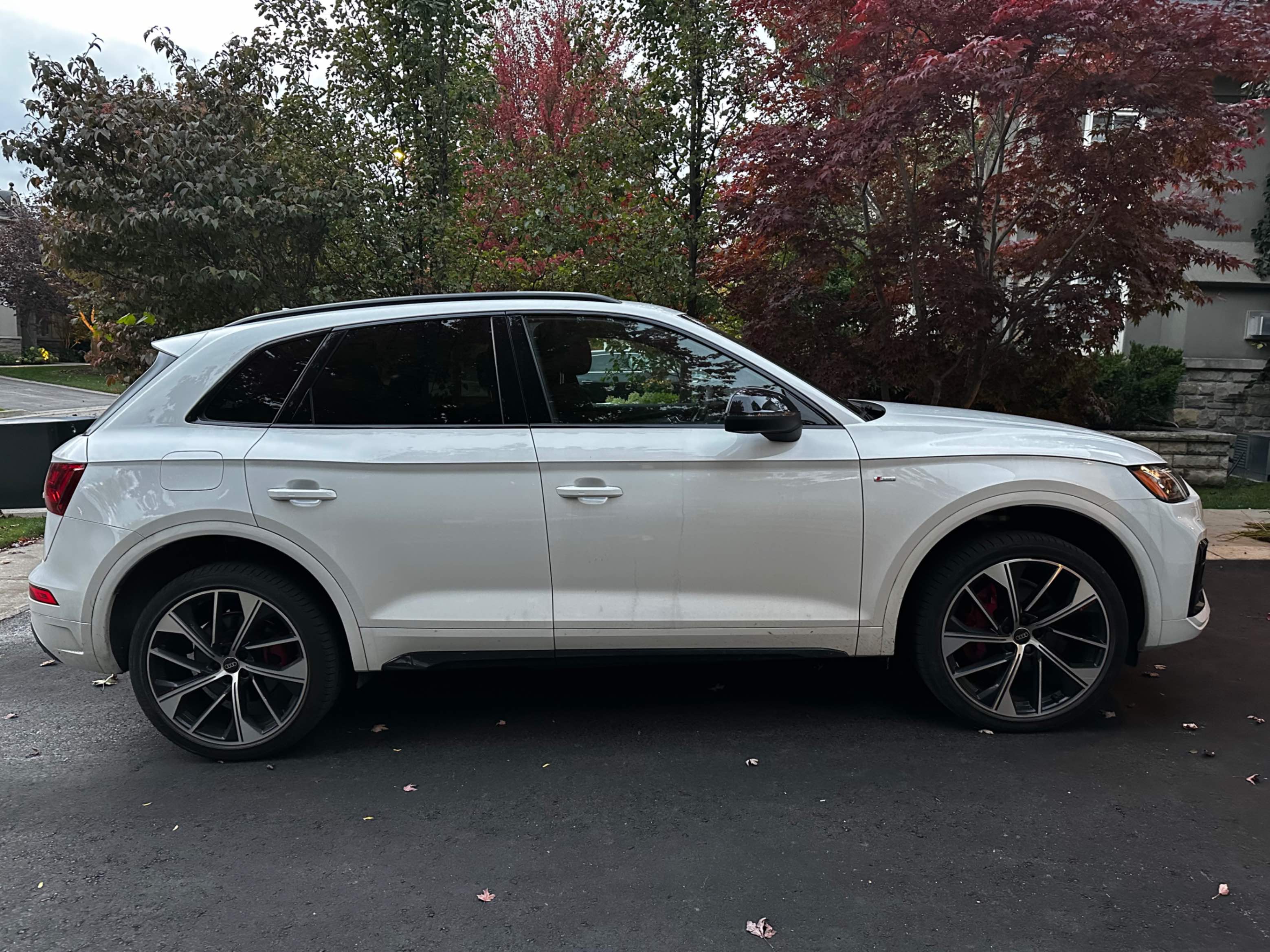 Photo 7 from auction – 2024 AUDI Q5 TECHNIK with VIN WA1FAAFY5R2011355