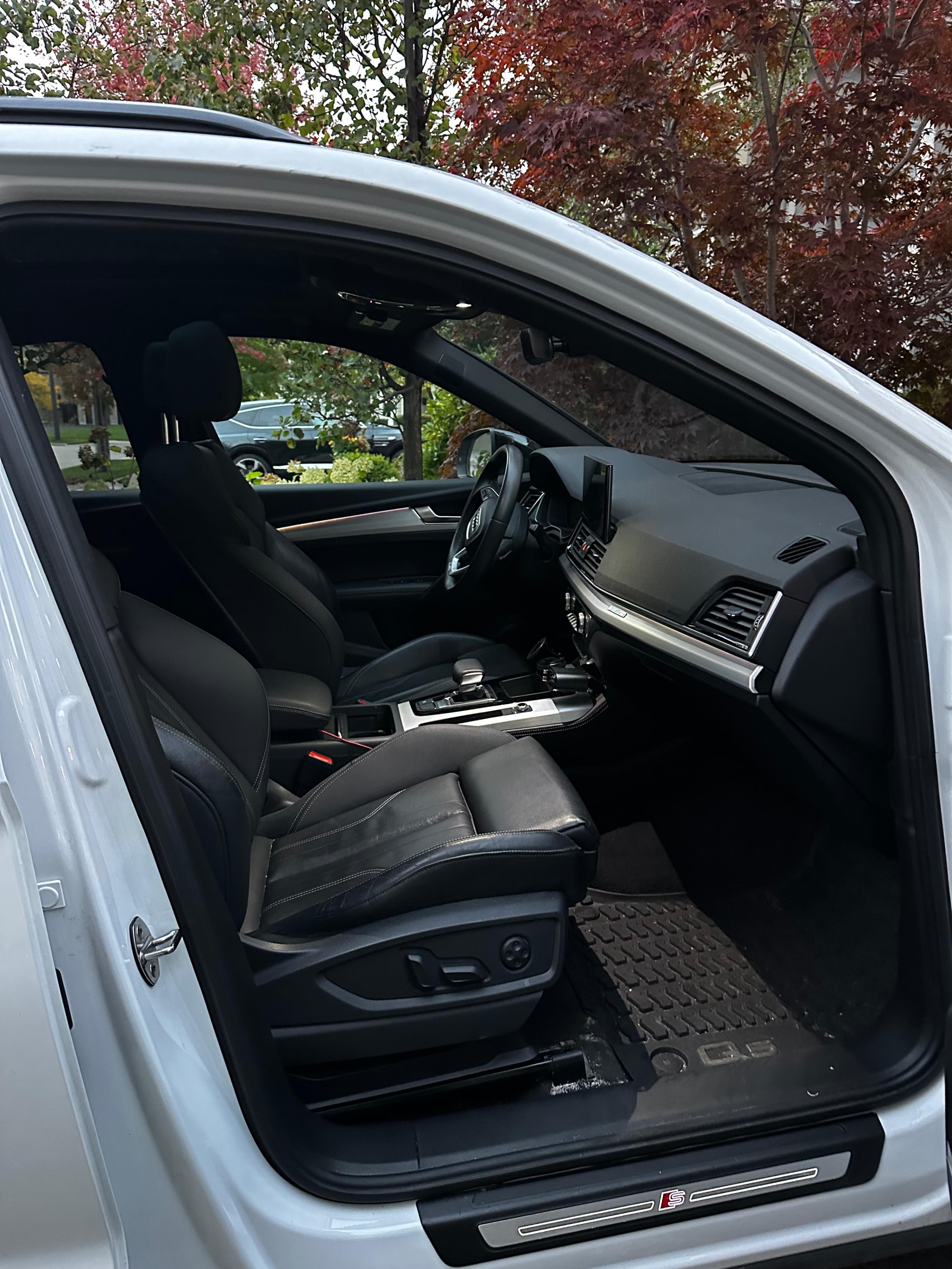Photo 15 from auction – 2024 AUDI Q5 TECHNIK with VIN WA1FAAFY5R2011355