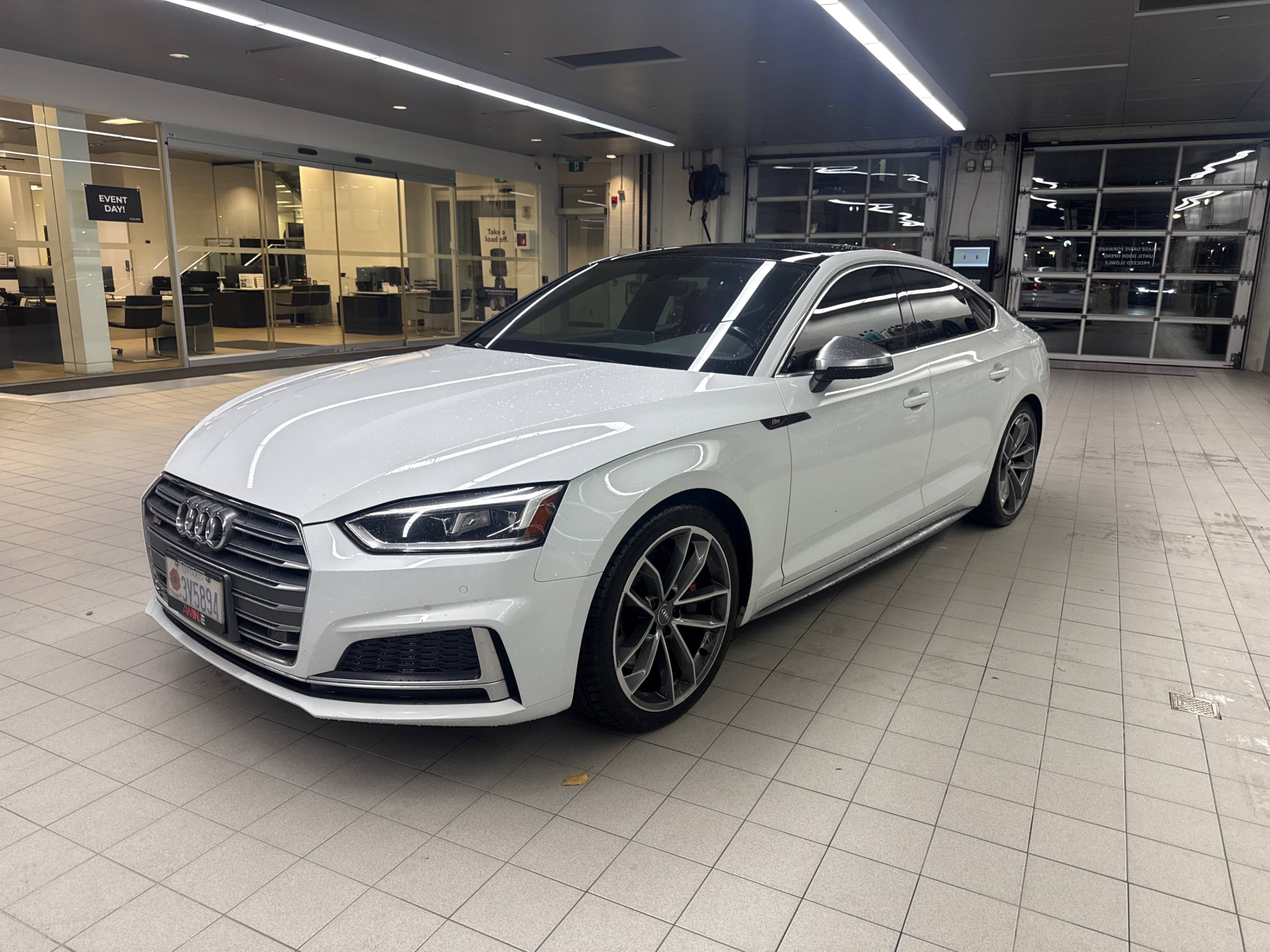 AUDI S5 SPORTBACK TECHNIK 2018 with VIN WAUC4CF59JA008080 - Photo from auction