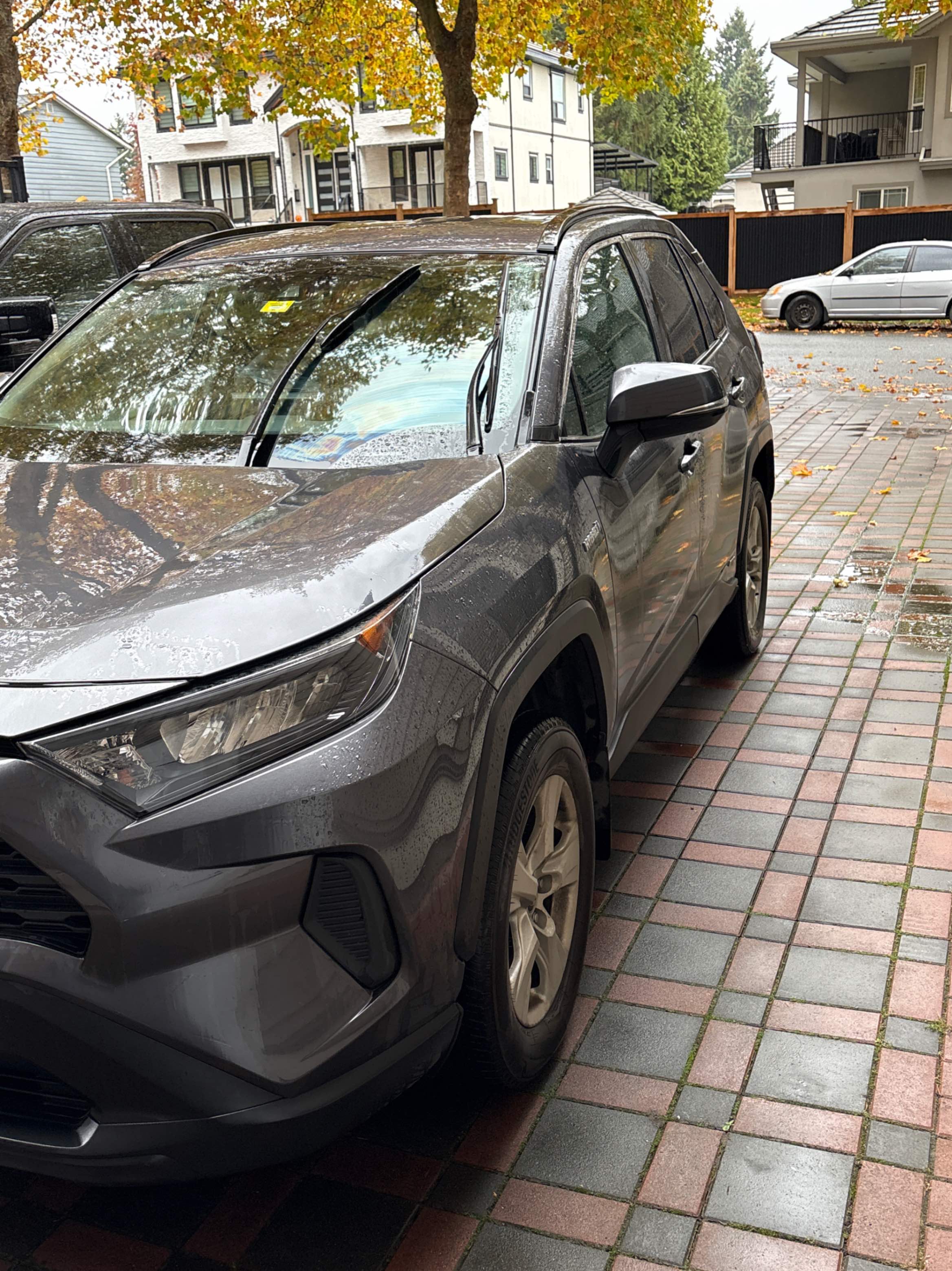 TOYOTA RAV4 HYBRID LE 2019 с VIN 2T3BWRFV6KW017513 - Снимка от търг