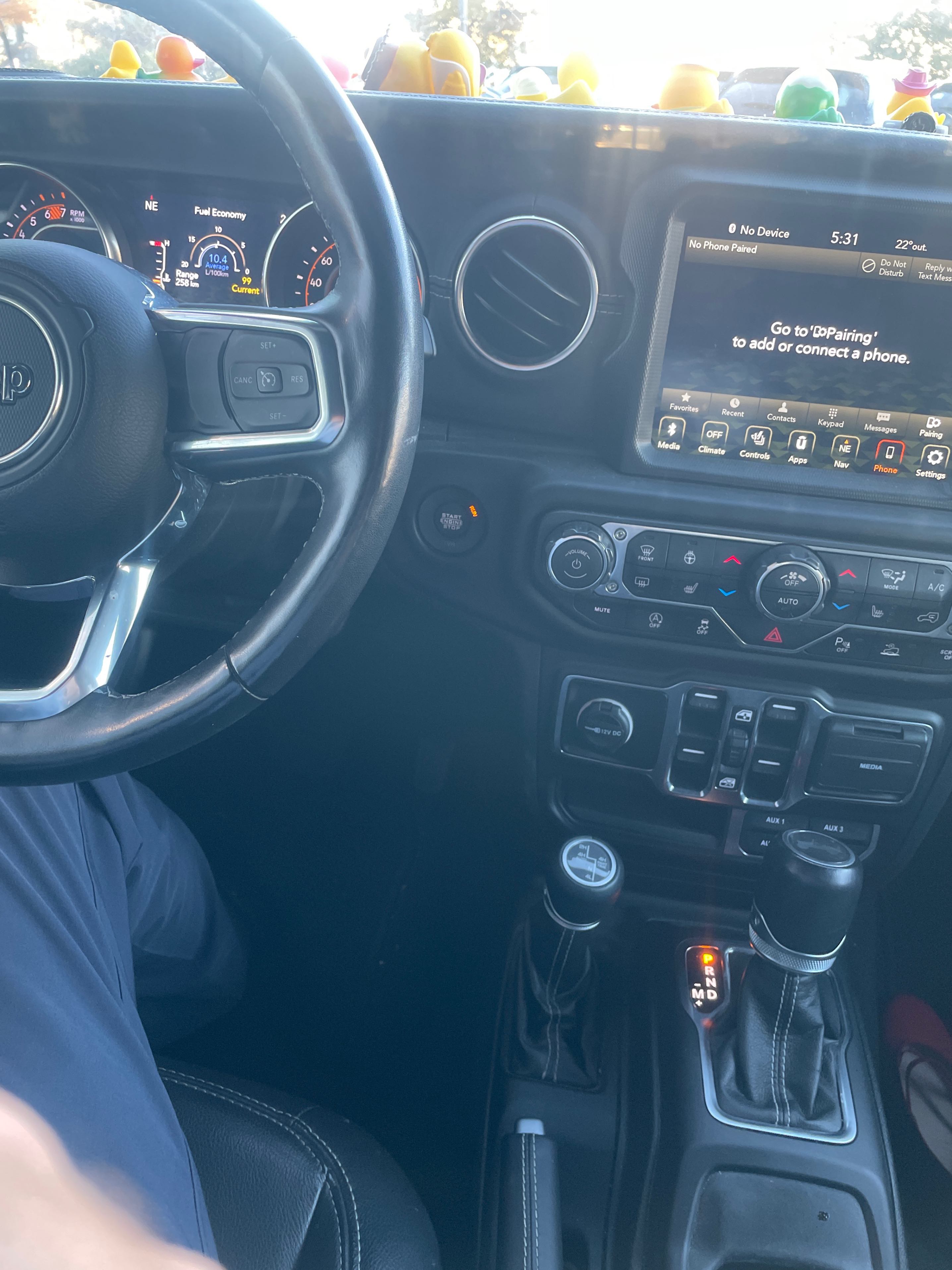 Снимка 9 от търг – 2022 JEEP WRANGLER UNLIMITED SAHARA с VIN 1C4HJXEN1NW268928