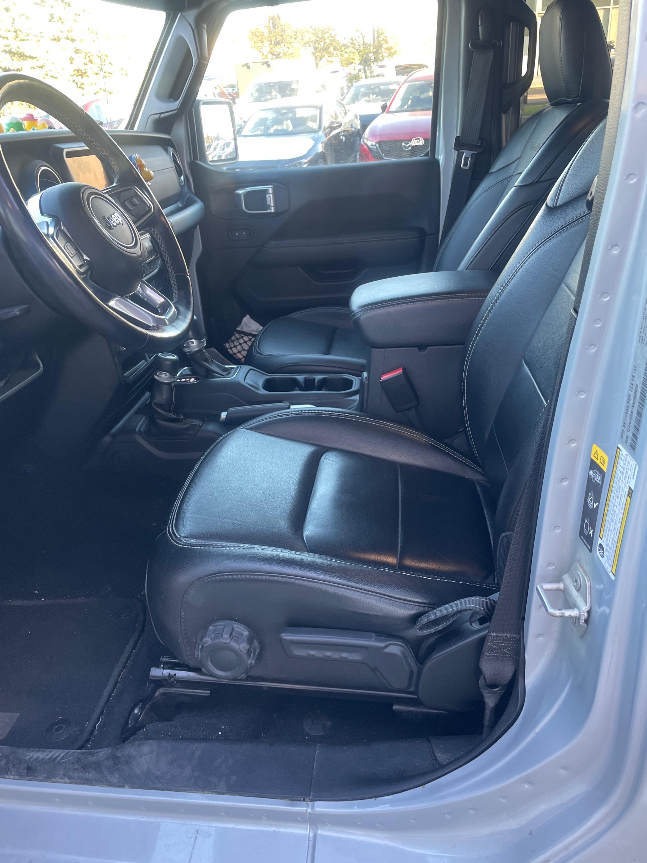 Снимка 12 от търг – 2022 JEEP WRANGLER UNLIMITED SAHARA с VIN 1C4HJXEN1NW268928