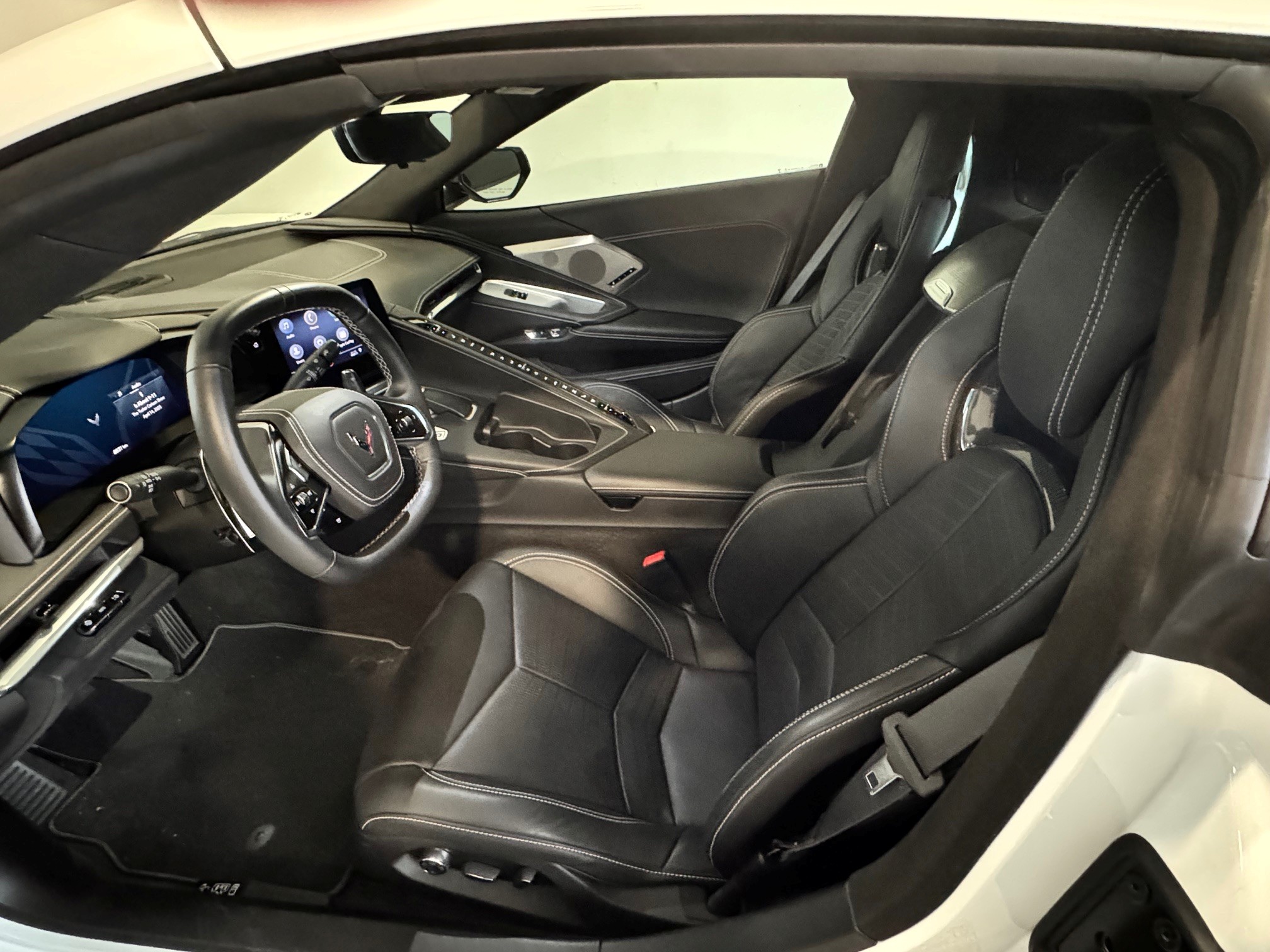Снимка 5 от търг – 2020 CHEVROLET CORVETTE 3LT с VIN 1G1Y82D4XL5113958