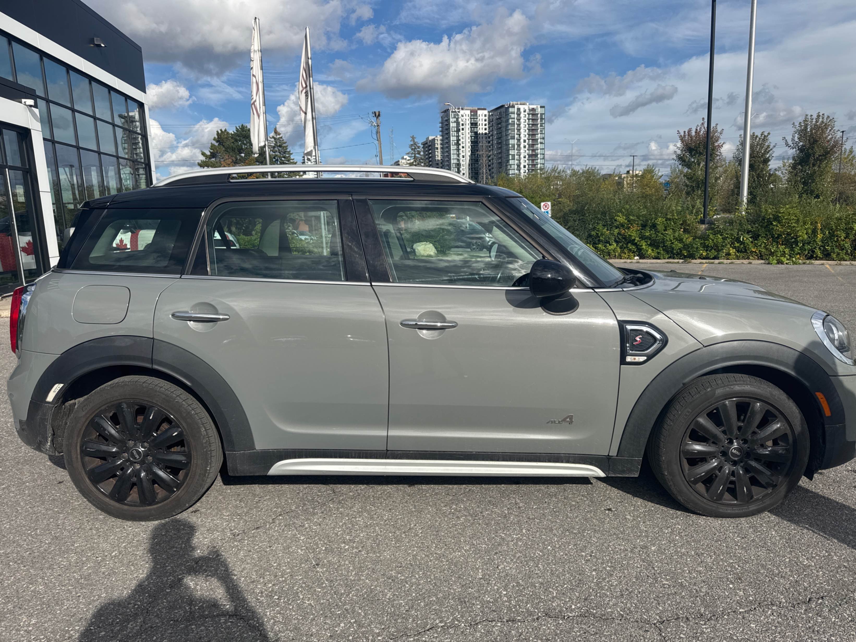Photo 3 from auction – 2018 MINI COUNTRYMAN COOPER S with VIN WMZYT5C37J3E59705