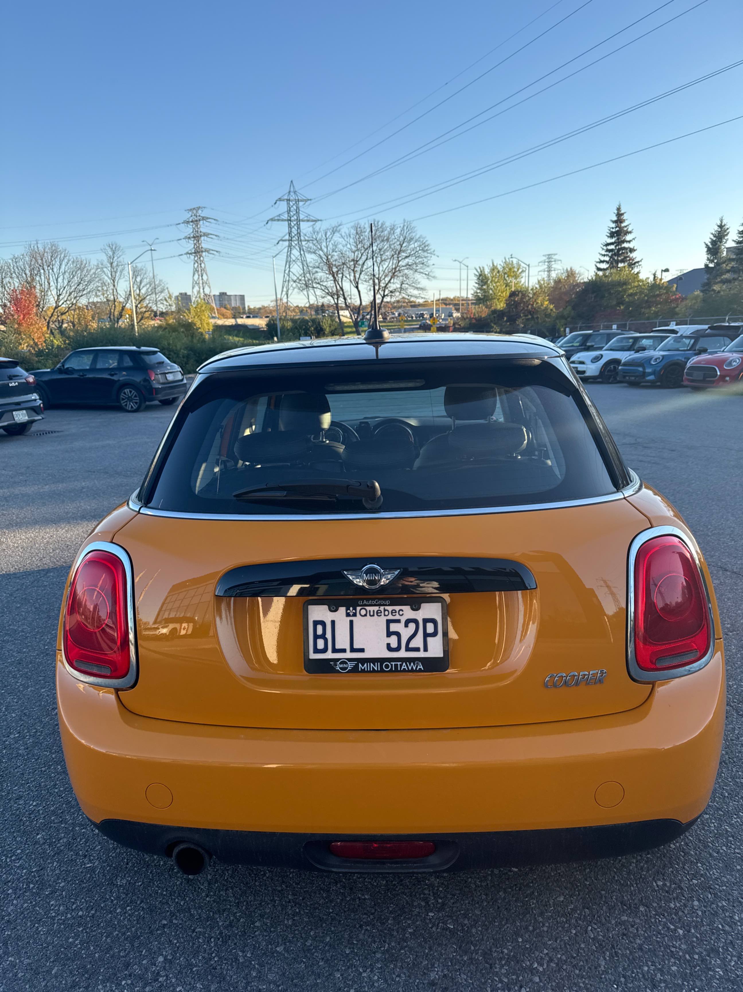 Снимка 4 от търг – 2016 MINI COOPER HARDTOP 5 DOOR 5DR HB с VIN WMWXU1C50G2D11281