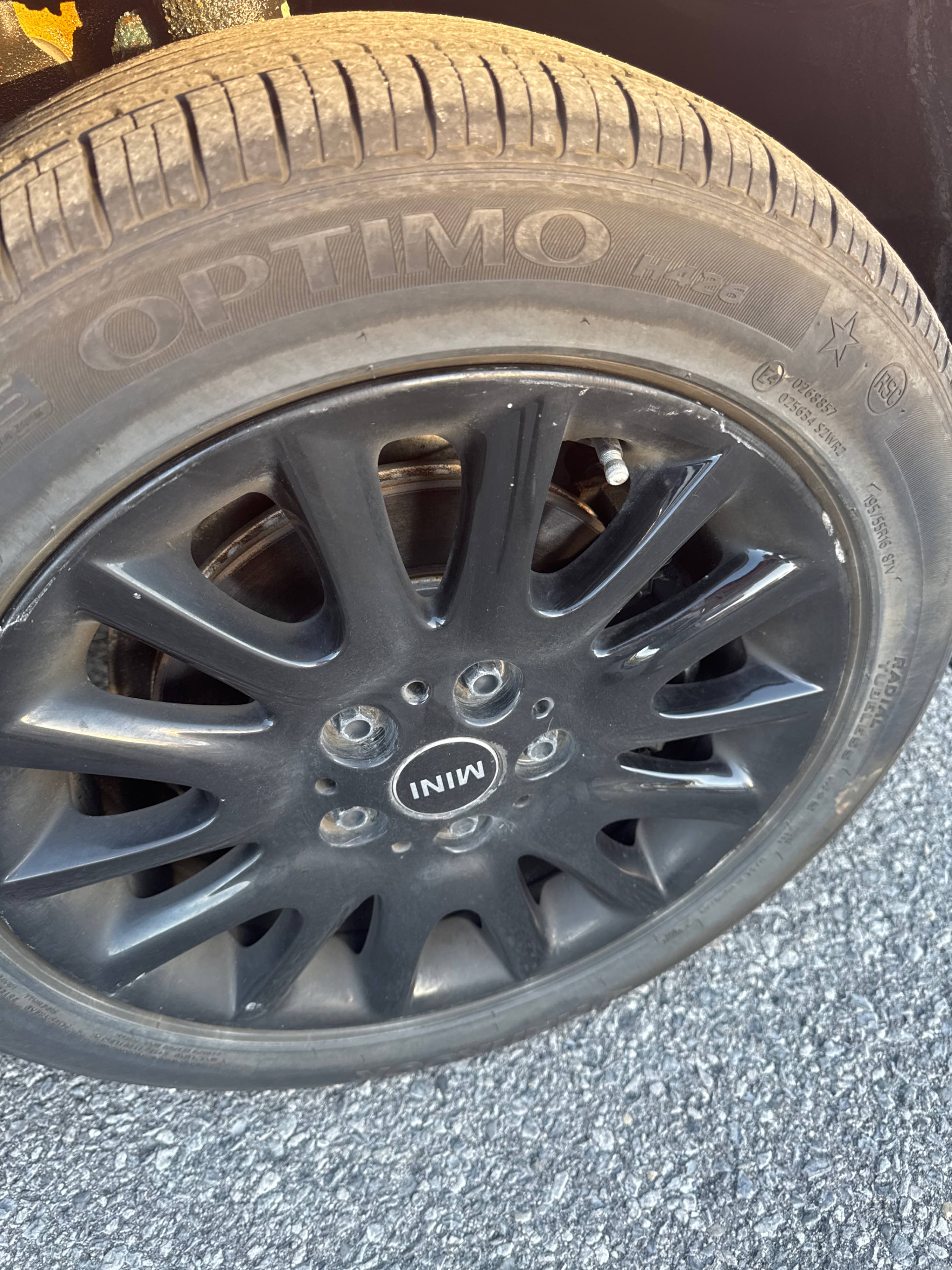 Снимка 16 от търг – 2016 MINI COOPER HARDTOP 5 DOOR 5DR HB с VIN WMWXU1C50G2D11281
