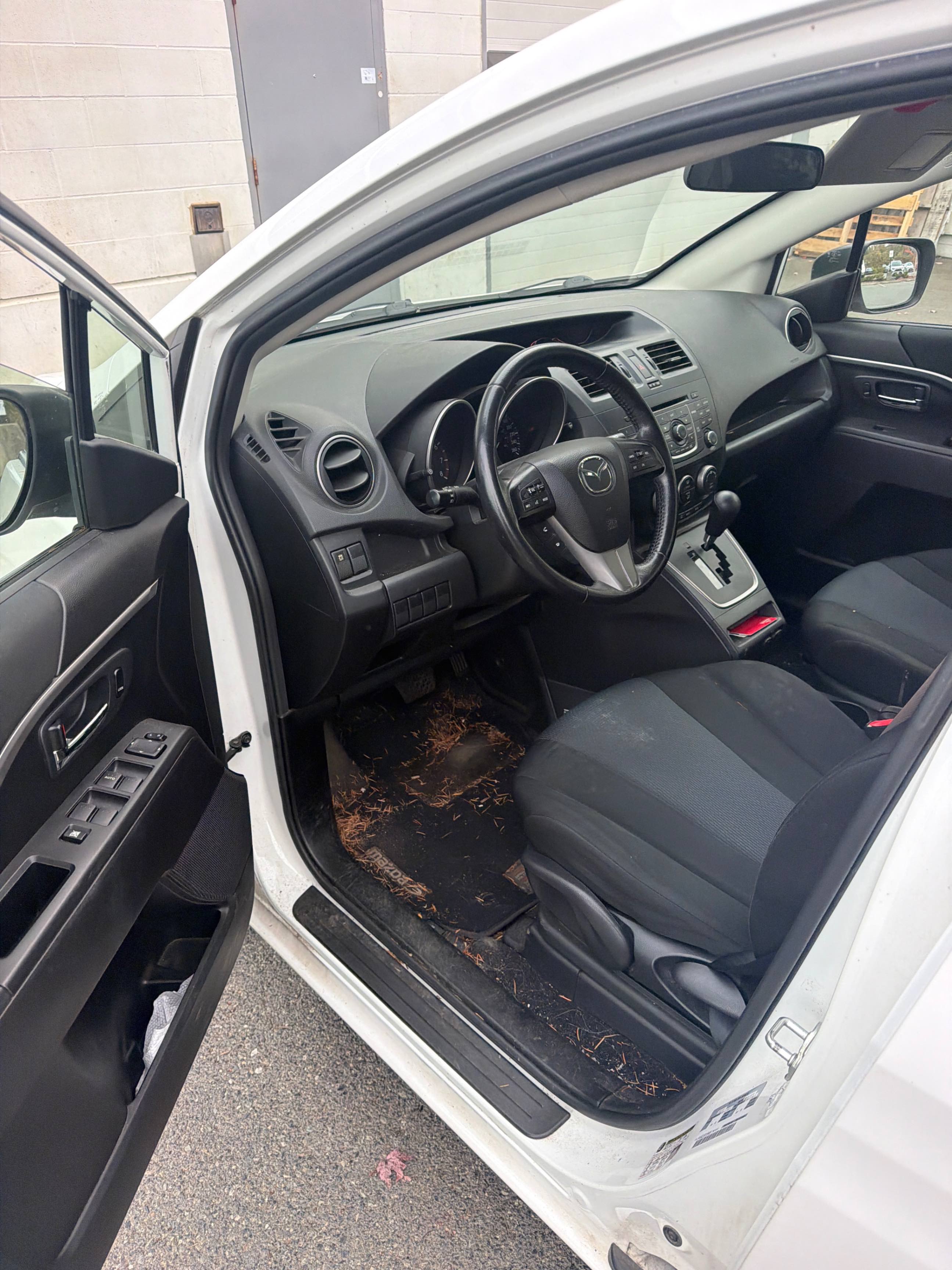صورة رقم 5 من المزاد - 2014 MAZDA MAZDA5 GS مع VIN JM1CW2CL5E0165465