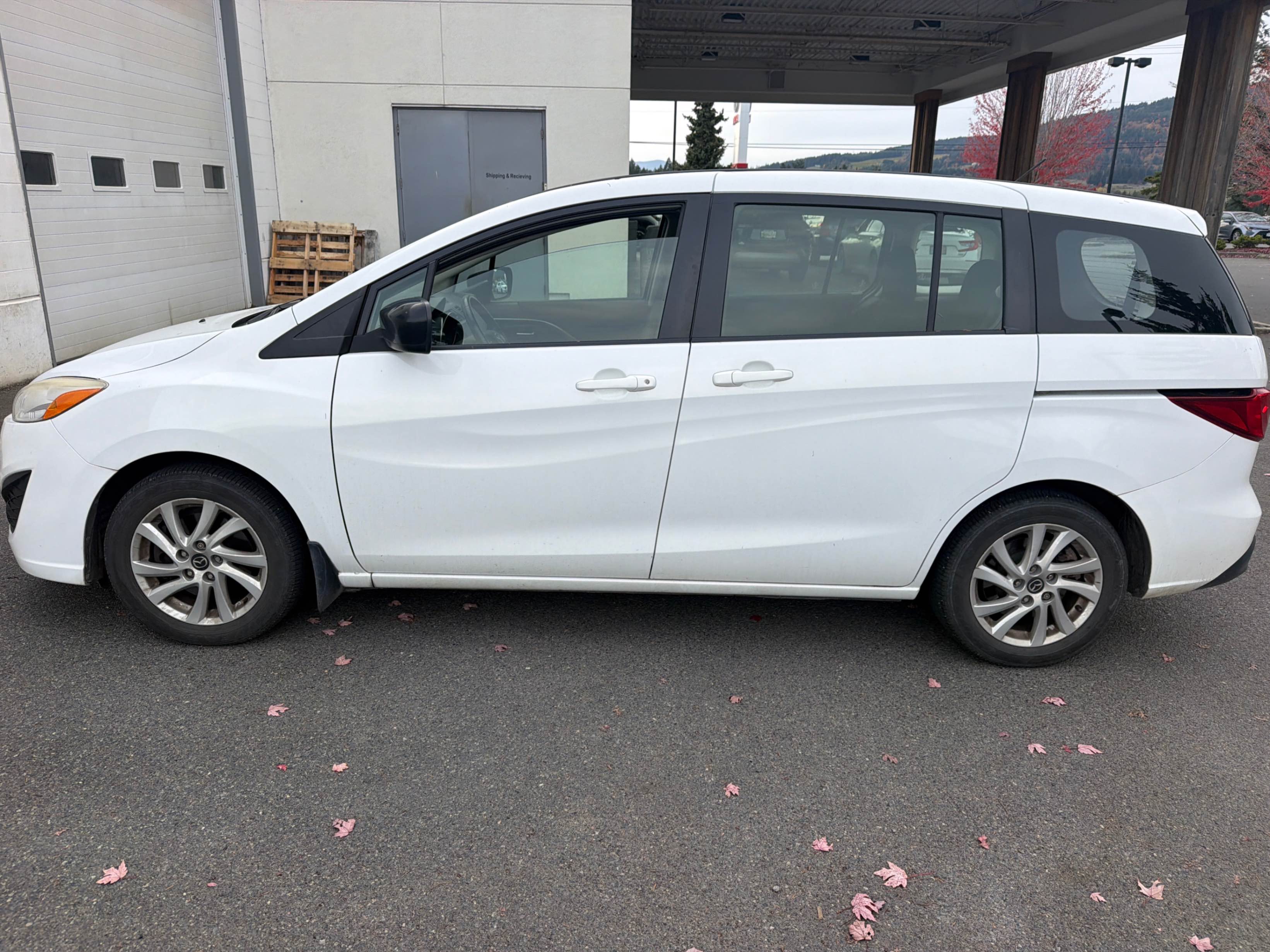 صورة رقم 2 من المزاد - 2014 MAZDA MAZDA5 GS مع VIN JM1CW2CL5E0165465