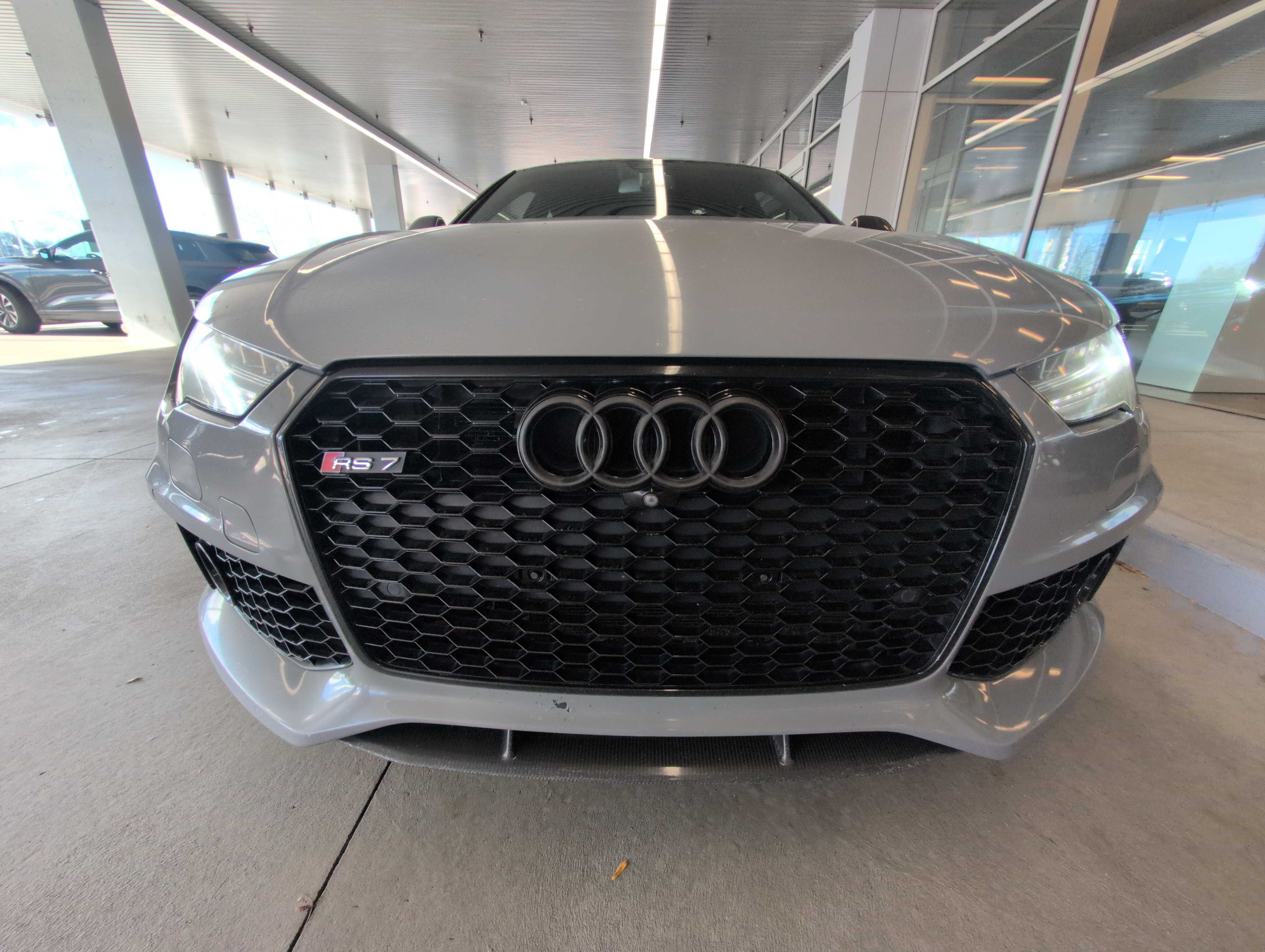صورة رقم 11 من المزاد - 2017 AUDI RS 7 PERFORMANCE مع VIN WUAWRAFC6HN903892