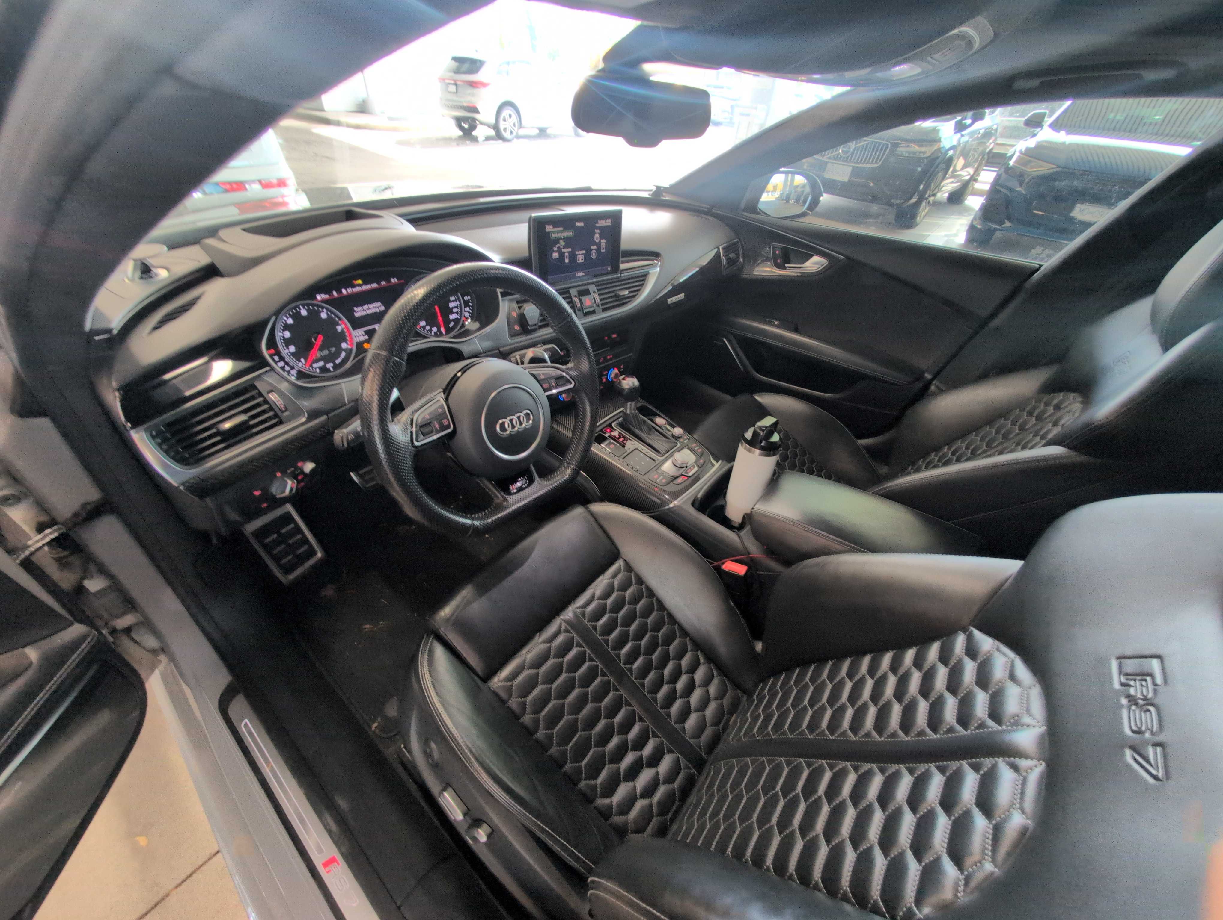 صورة رقم 9 من المزاد - 2017 AUDI RS 7 PERFORMANCE مع VIN WUAWRAFC6HN903892