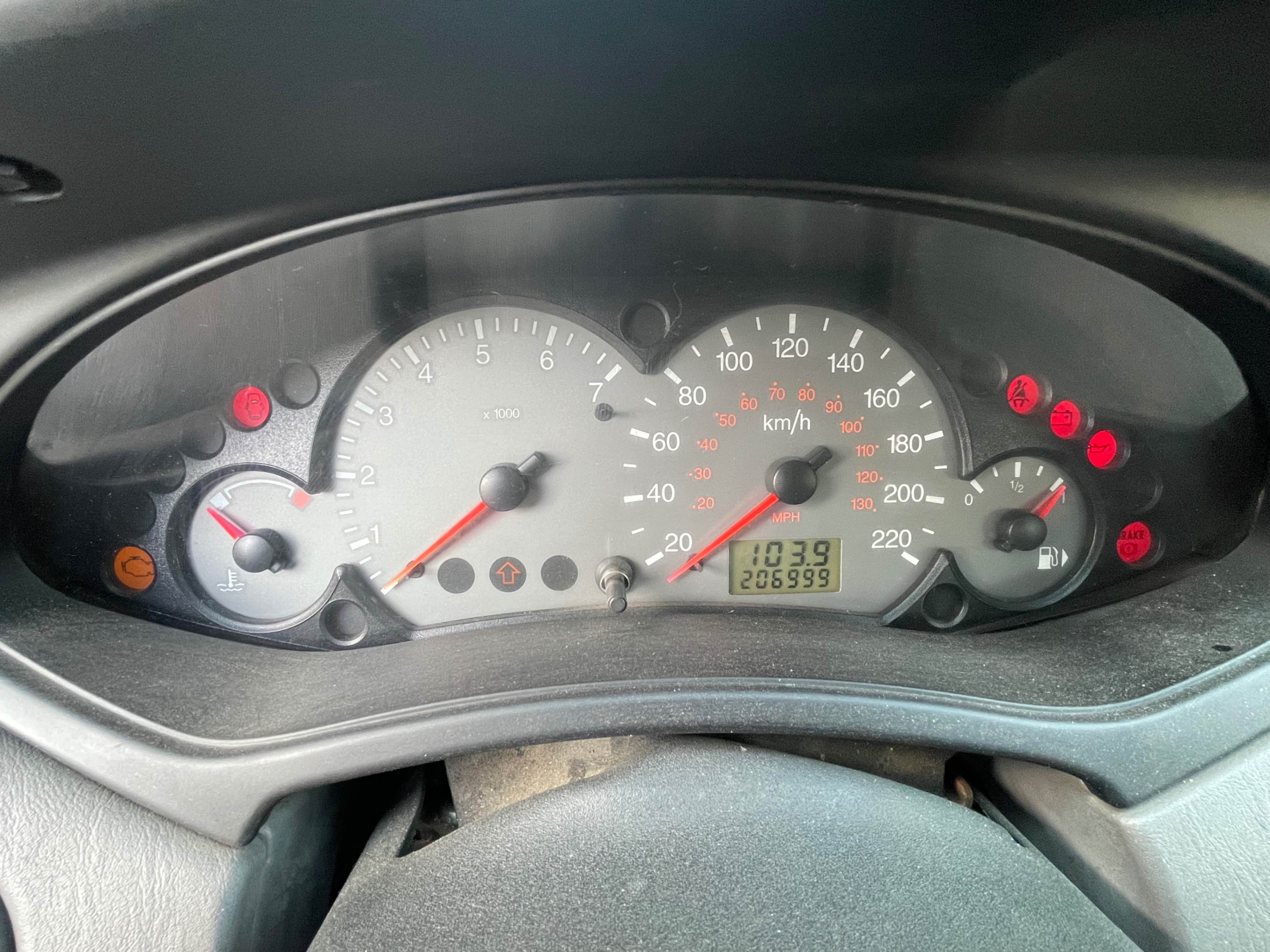 Photo 8 from auction – 2003 FORD FOCUS ZTS with VIN 1FAFP38323W208152