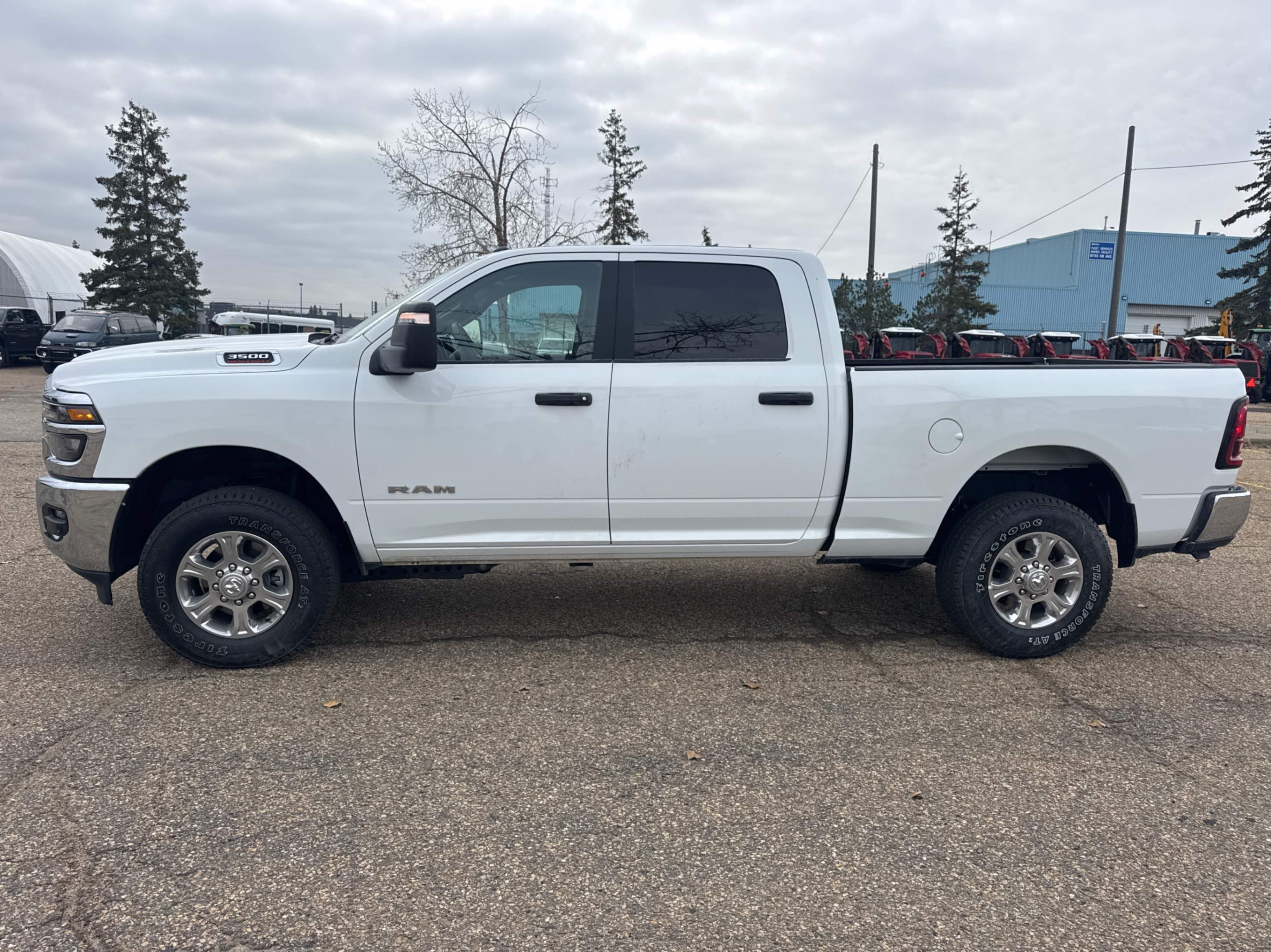 Снимка 2 от търг – 2026 RAM 3500 BIG HORN с VIN 3C63R3DJ5TG324141