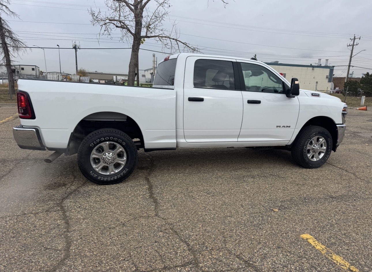 Снимка 3 от търг – 2026 RAM 3500 BIG HORN с VIN 3C63R3DJ5TG324141