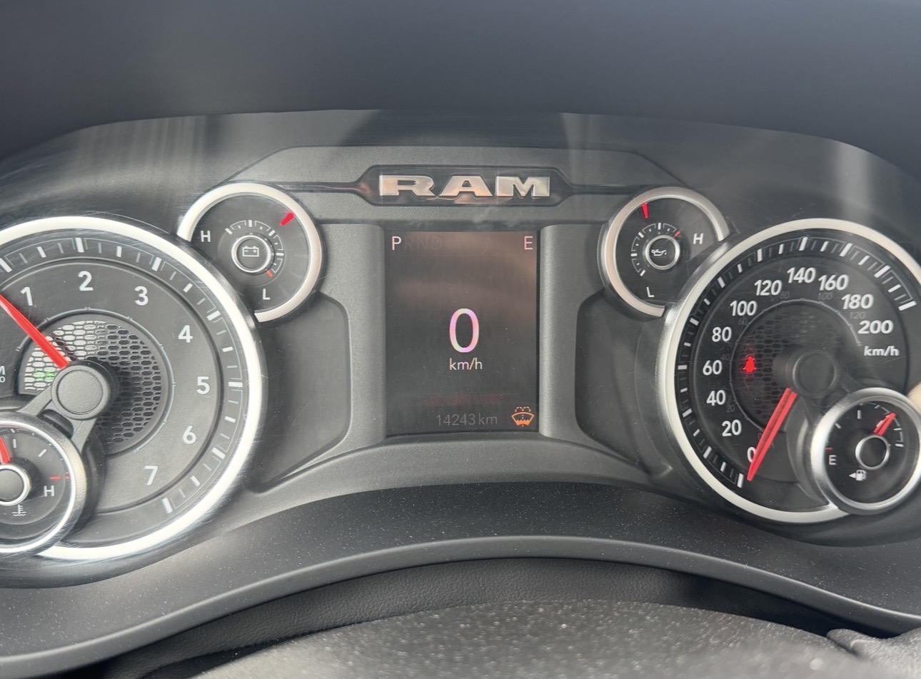 Снимка 8 от търг – 2026 RAM 3500 BIG HORN с VIN 3C63R3DJ5TG324141