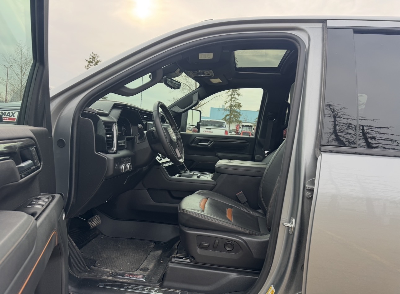 Снимка 5 от търг – 2026 GMC SIERRA 3500HD AT4 с VIN 1GT4UVEYXTF263700