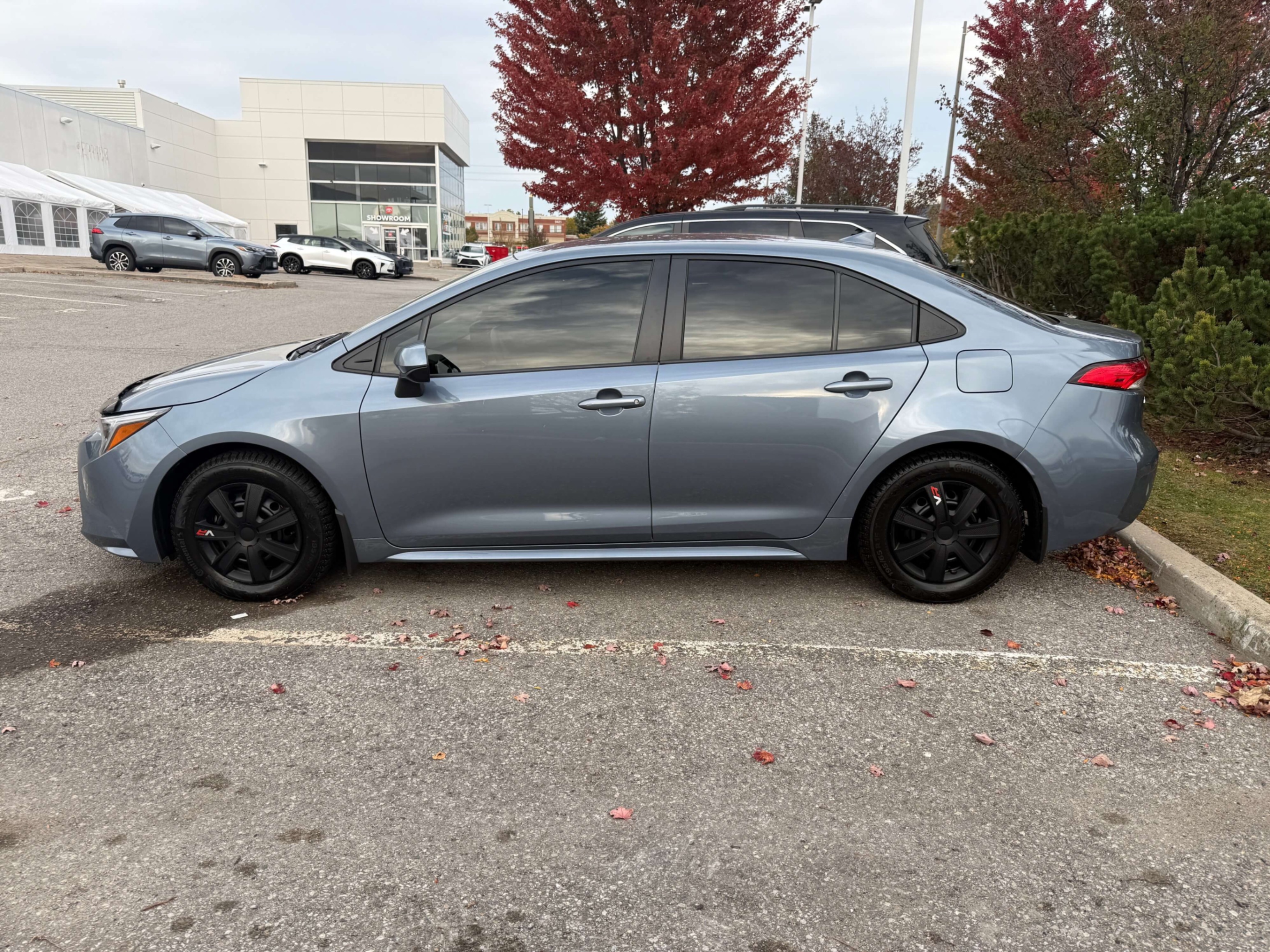 Снимка 2 от търг – 2024 TOYOTA COROLLA HYBRID LE с VIN JTDBCMFE9R3040390