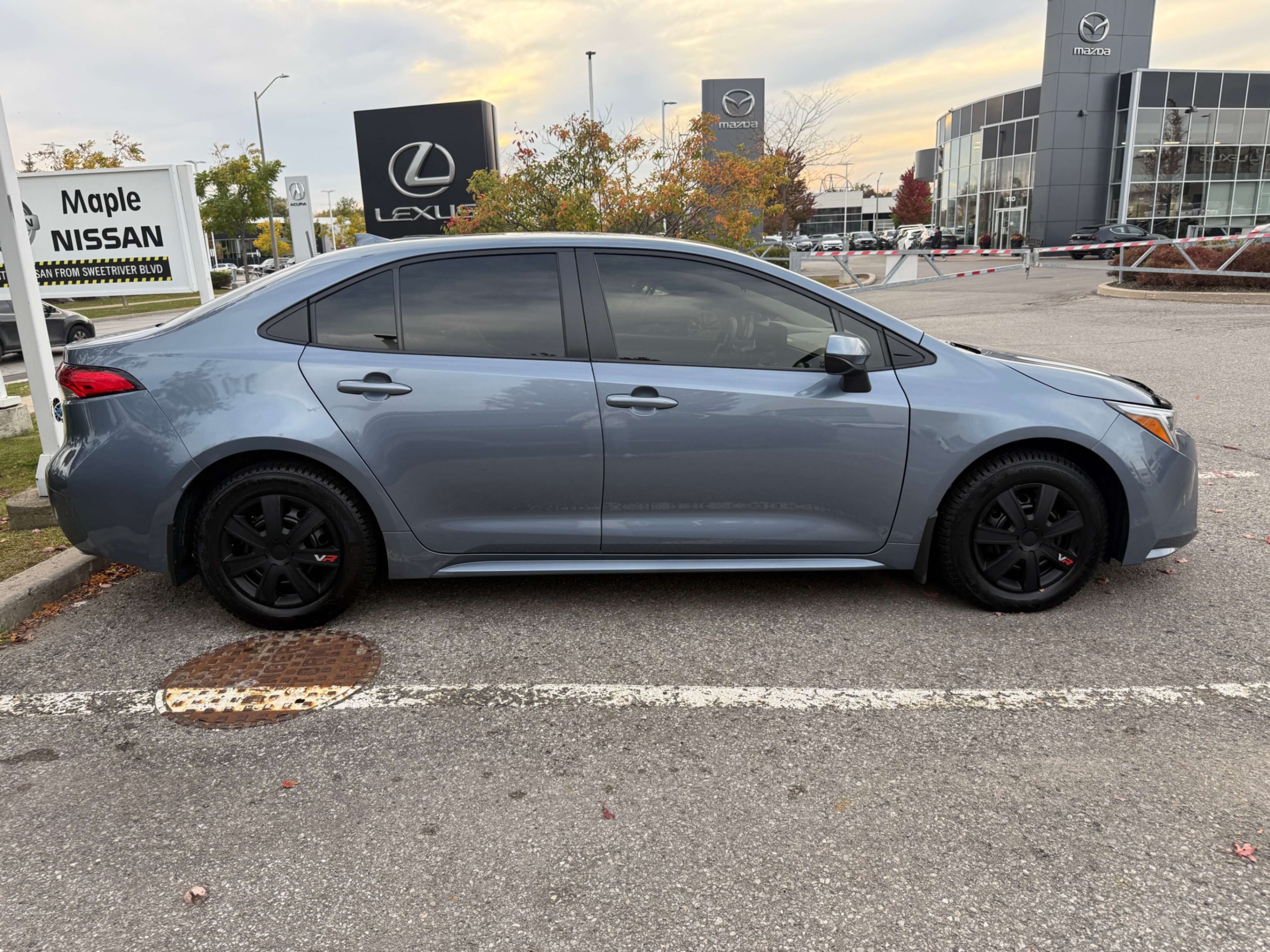 Снимка 3 от търг – 2024 TOYOTA COROLLA HYBRID LE с VIN JTDBCMFE9R3040390