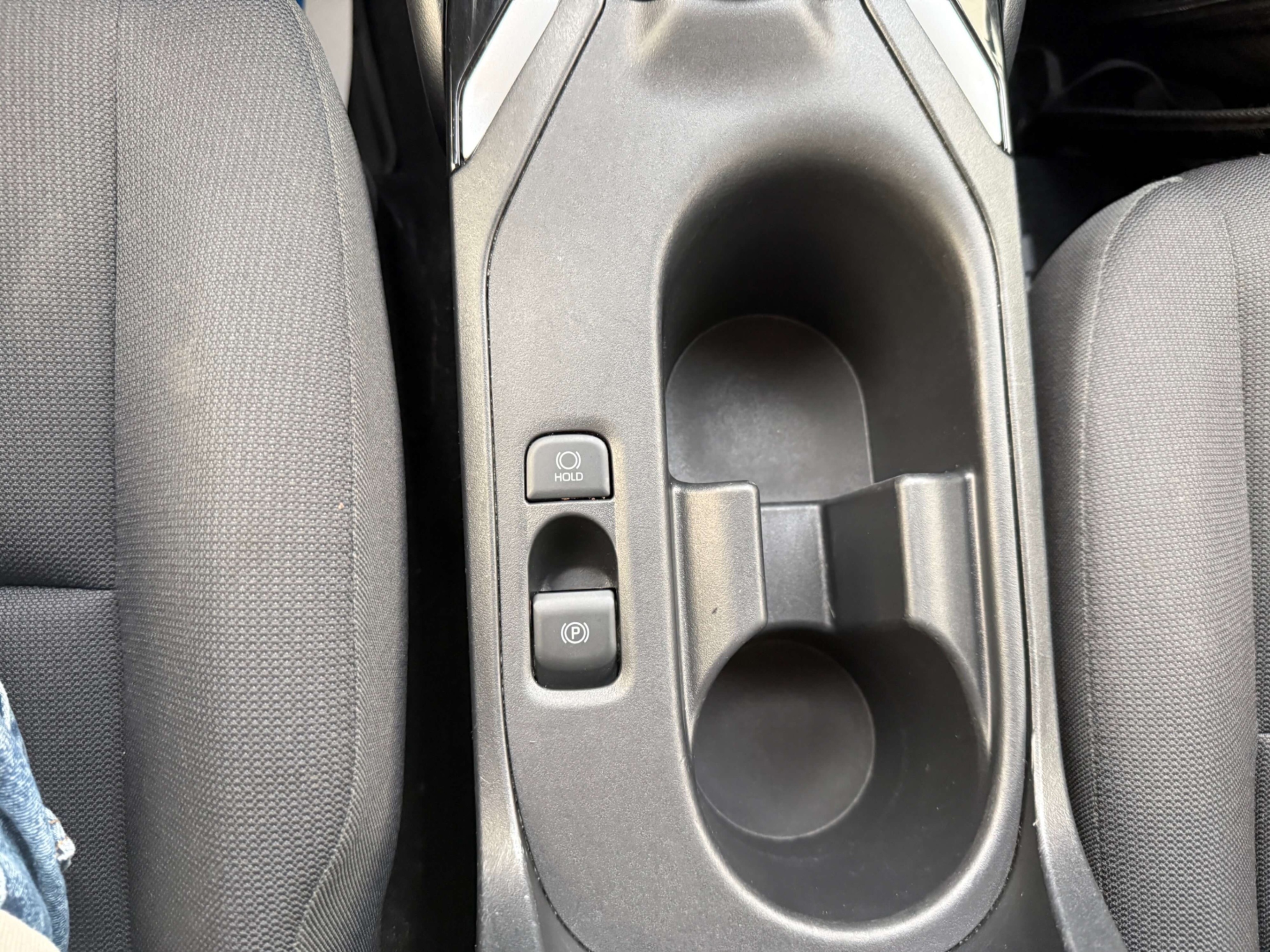 Снимка 15 от търг – 2024 TOYOTA COROLLA HYBRID LE с VIN JTDBCMFE9R3040390